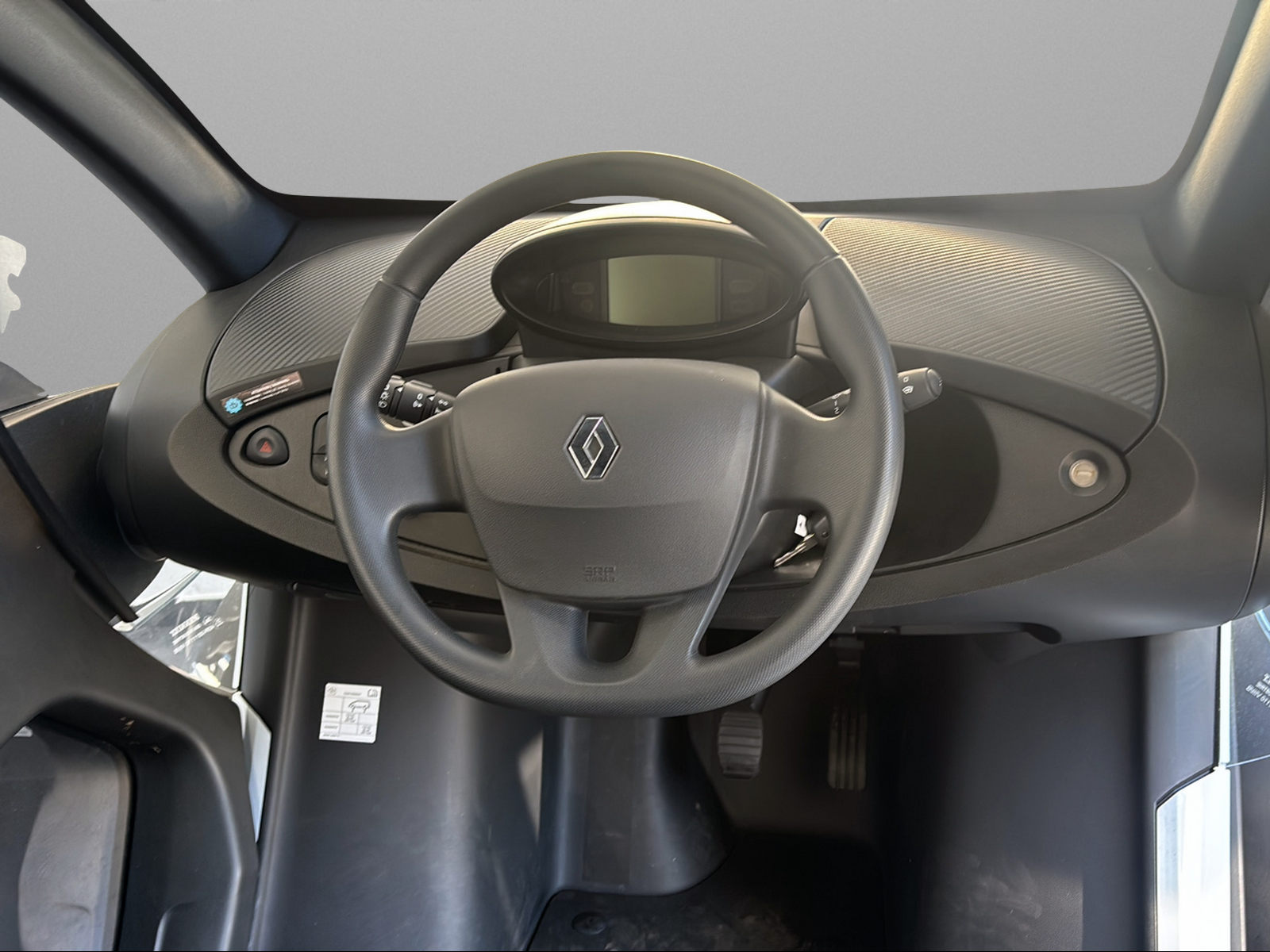 RENAULT Twizy Z.E. Intens Black (incl. Battery)-image-4