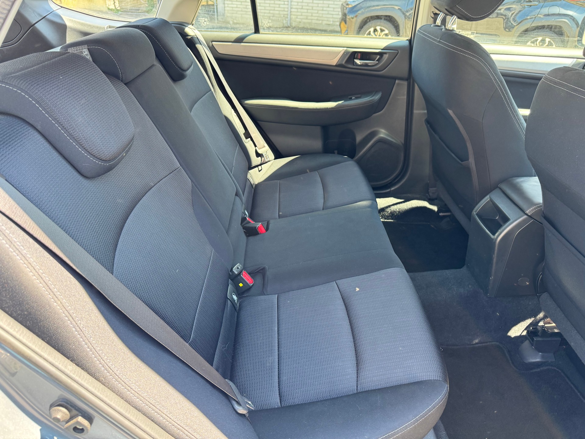 SUBARU Outback 2.5i Swiss AWD Lineartronic-image-11