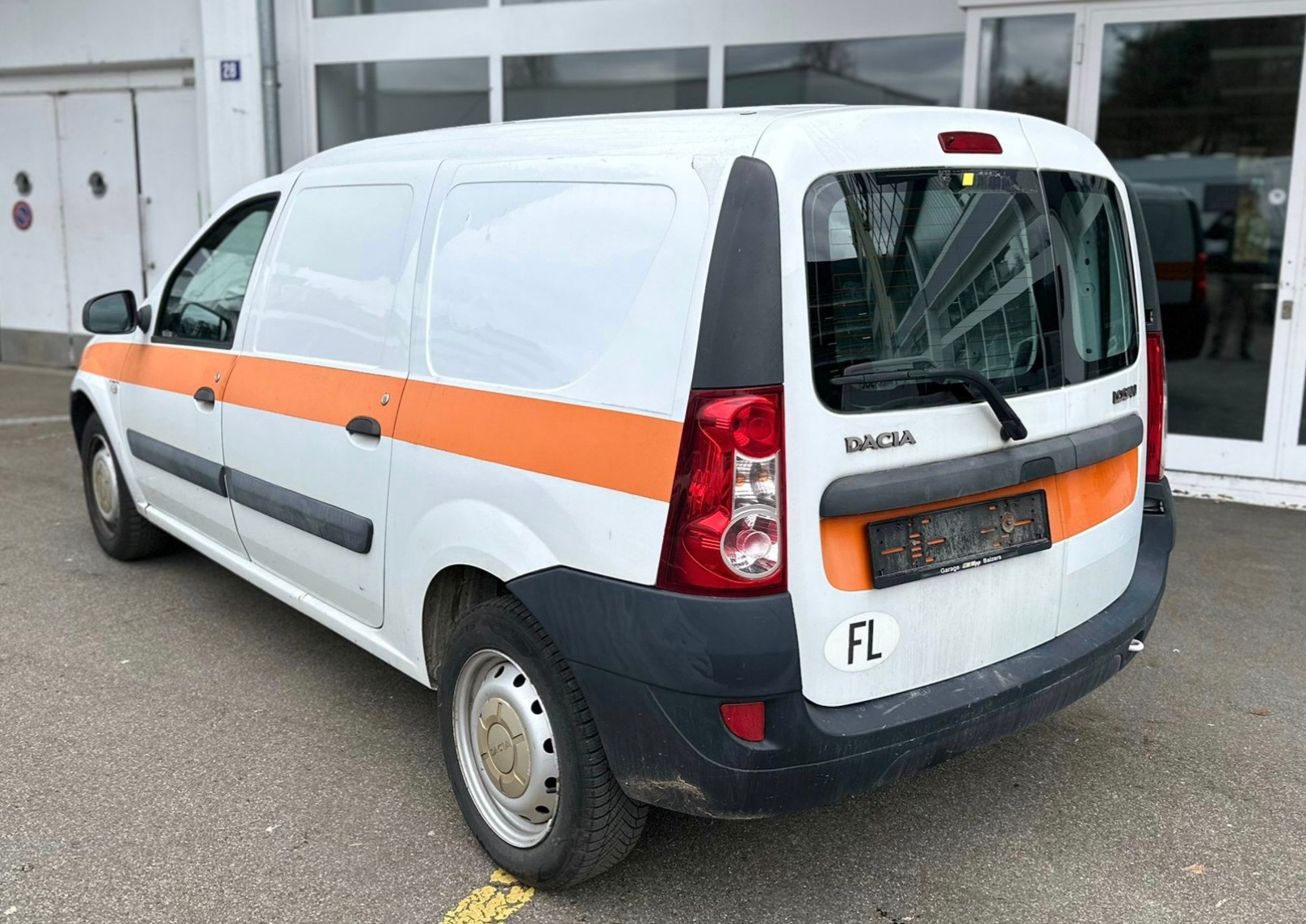 DACIA Logan 1.6 Van-image-2