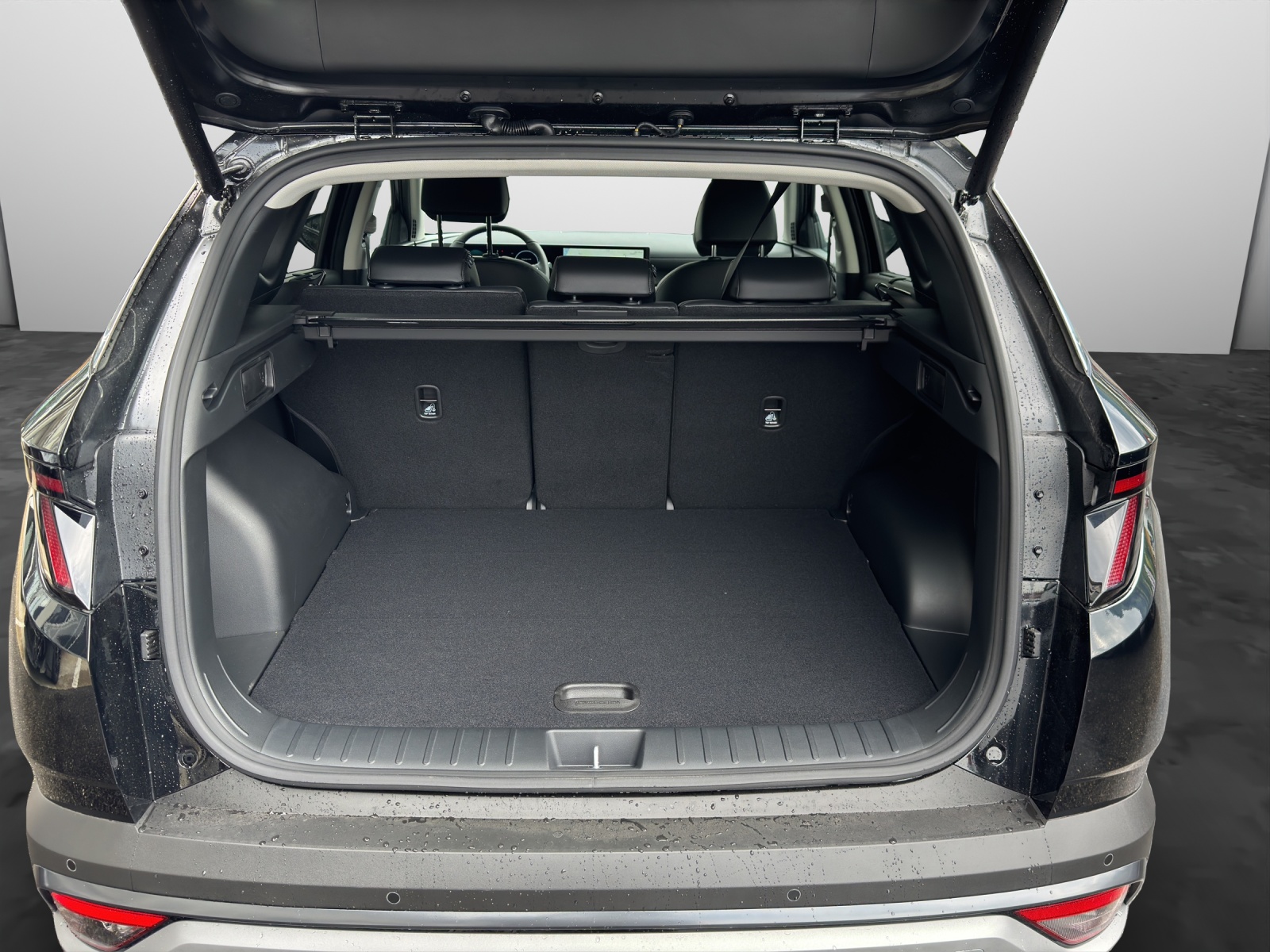 HYUNDAI Tucson 1.6 T-GDi HEV Vertex Swiss Edition 4WD MY27-image-15
