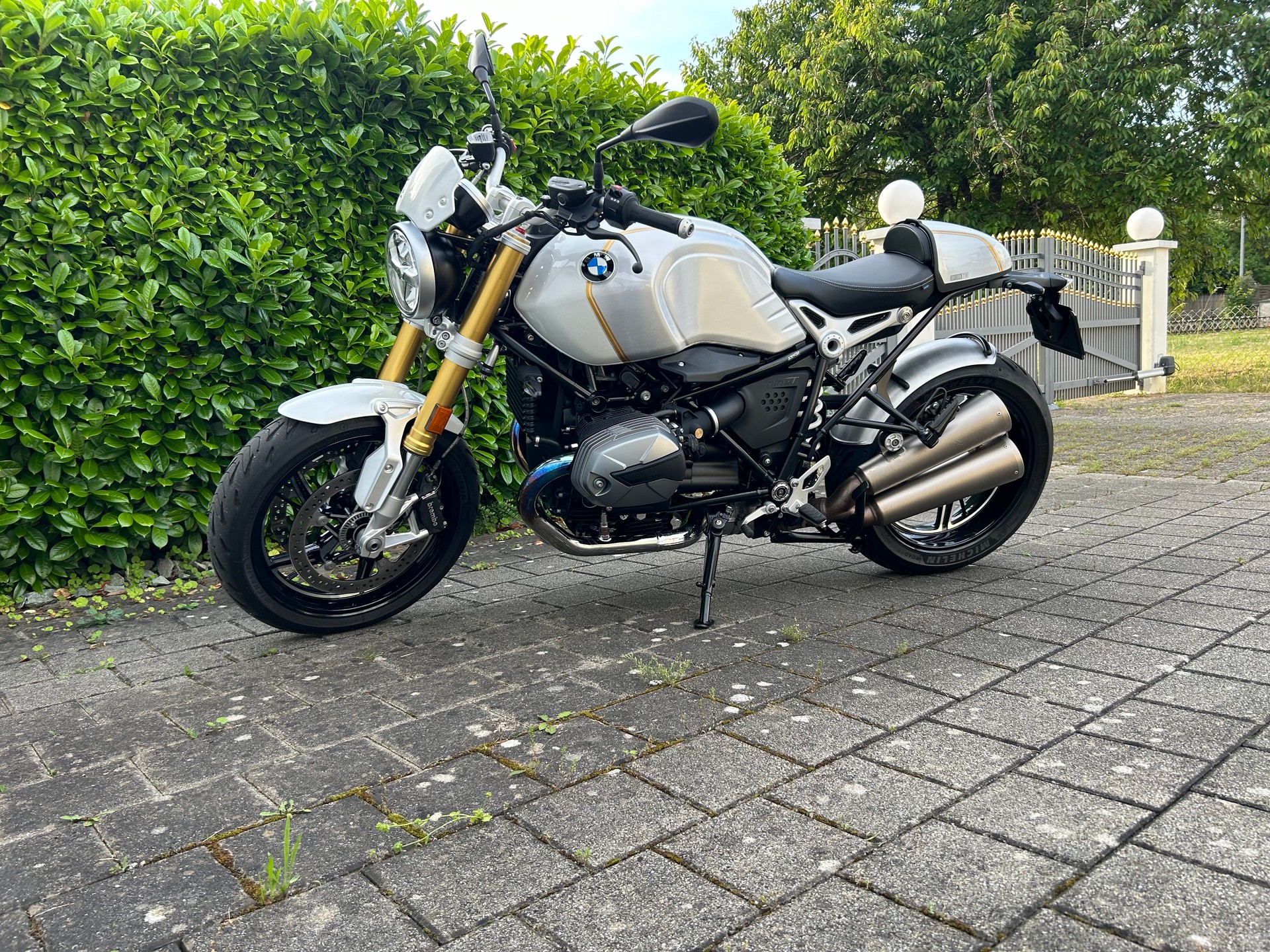 BMW R nineT-image-0