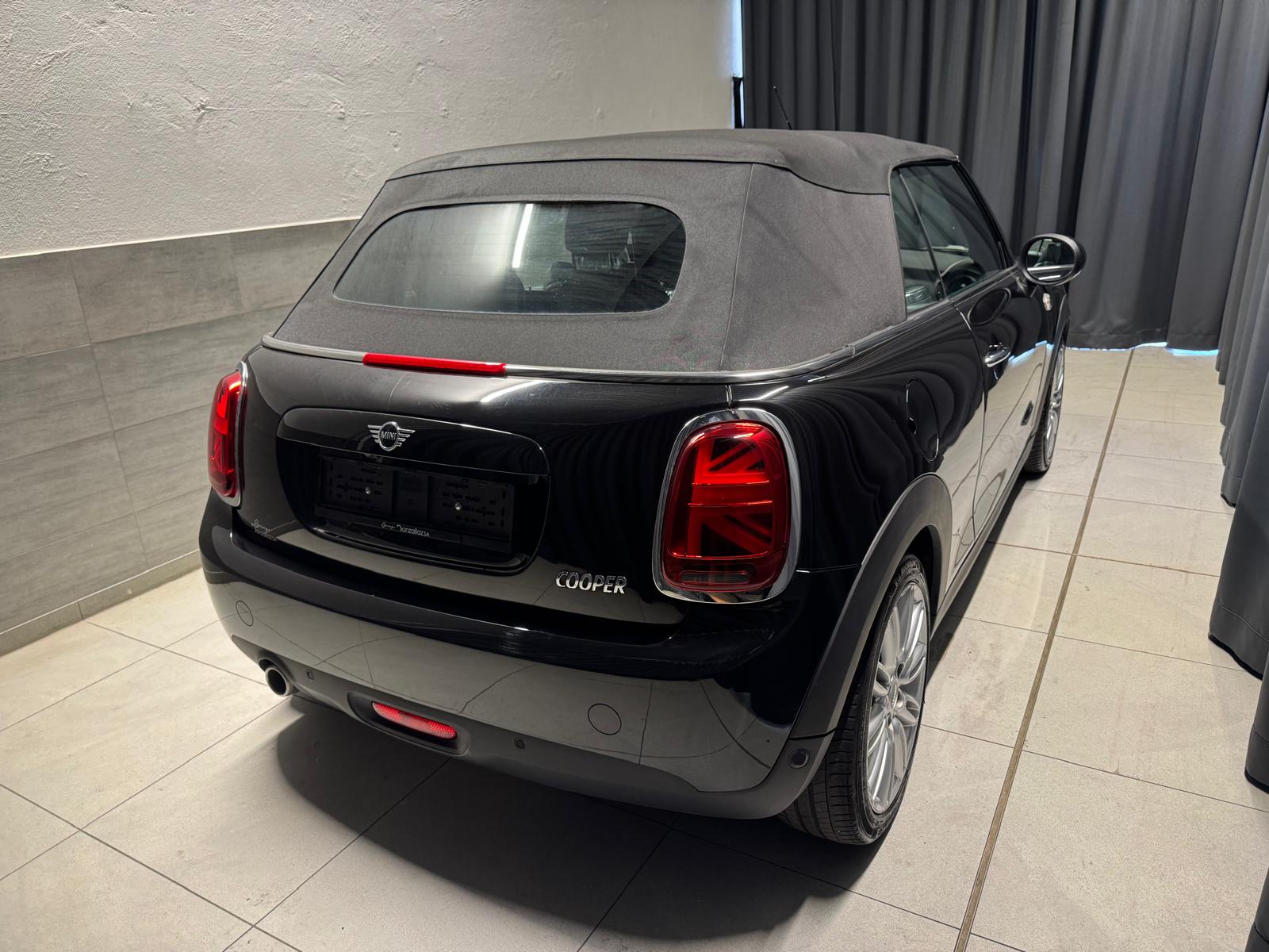 MINI Cooper Brighton Cabriolet DKG(M)(15)-showroom-element-2