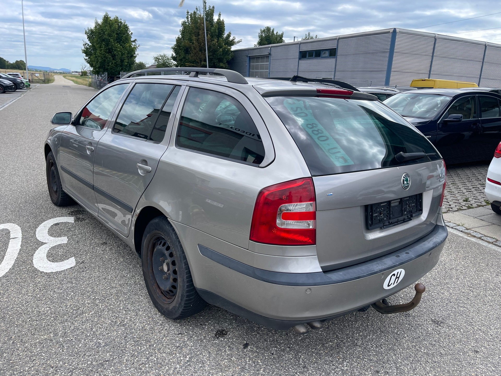 SKODA Octavia 2.0 TDI Ambiente-image-5