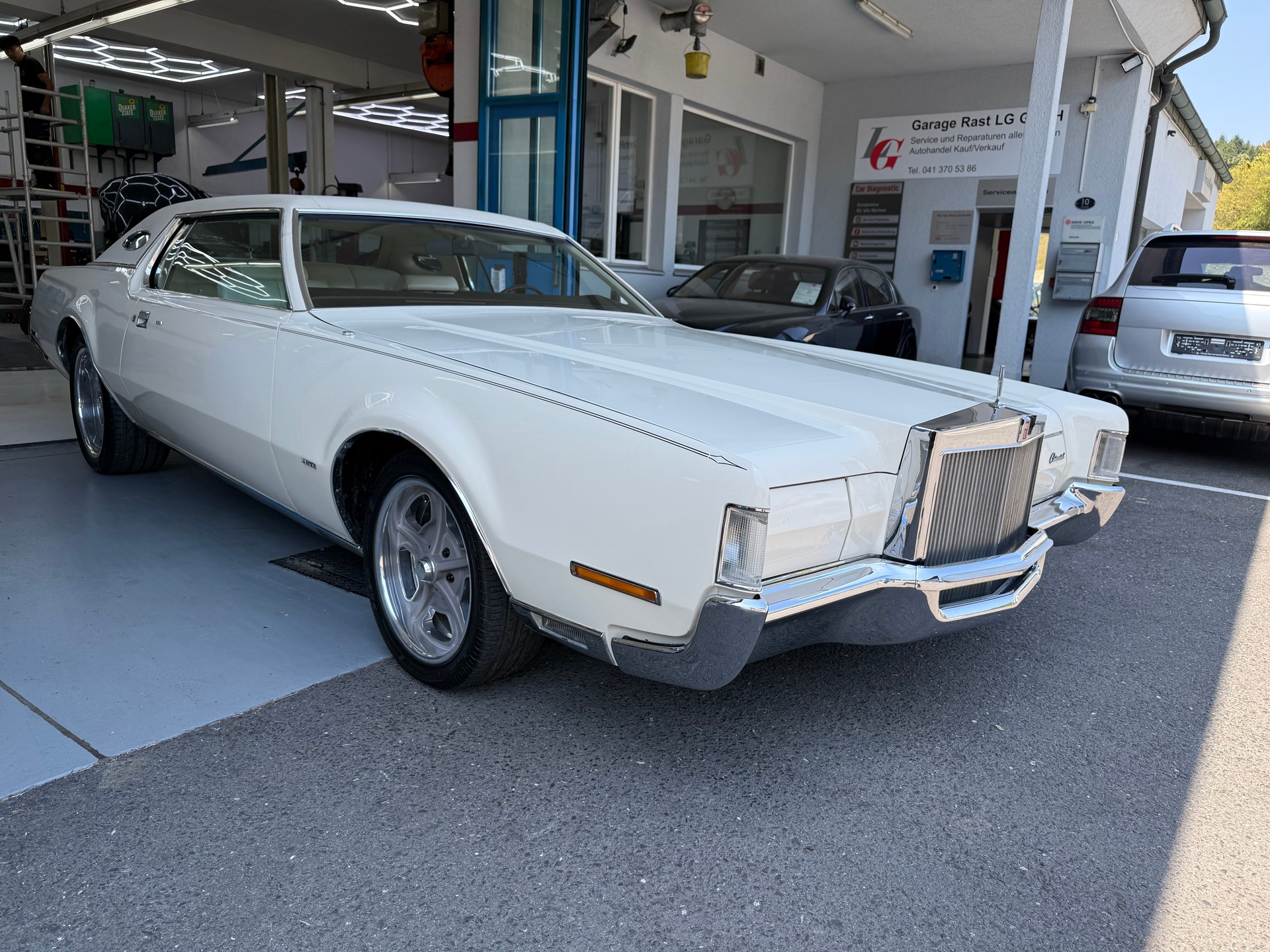 LINCOLN MARK IV-showroom-element-1