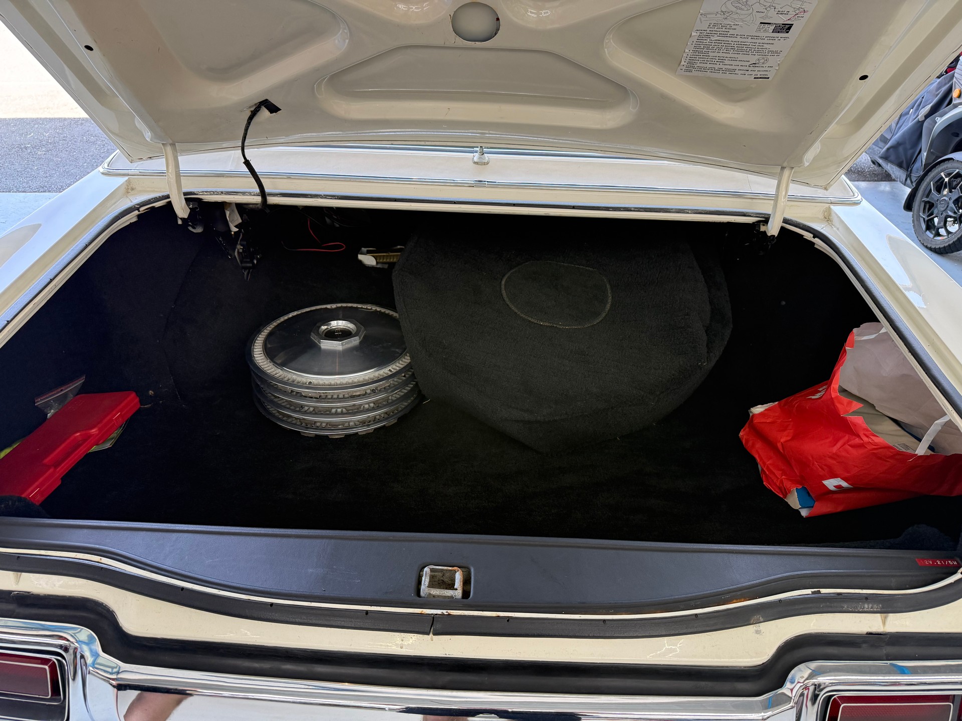 LINCOLN MARK IV-image-17