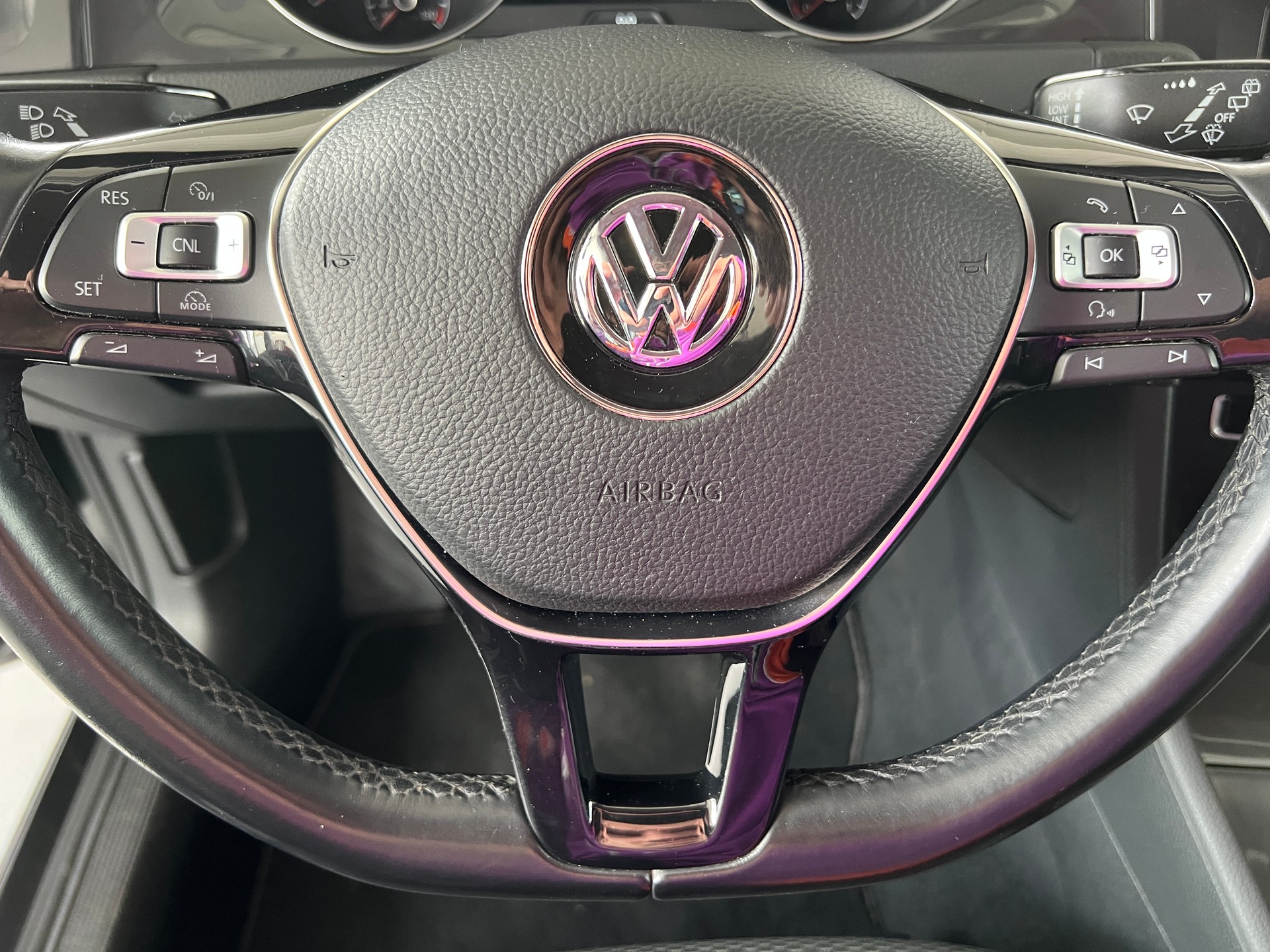 VW Golf 1.0 TSI Trendline-image-10