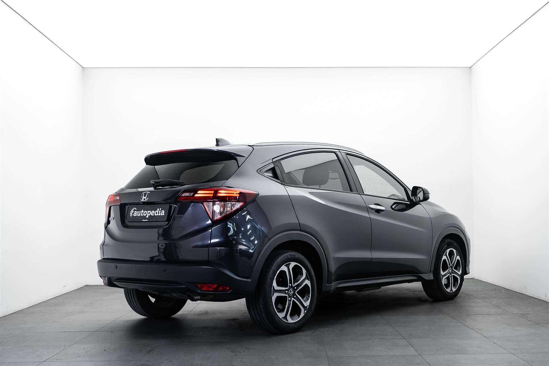 HONDA HR-V 1.5i-VTEC Executive CVT-showroom-element-2