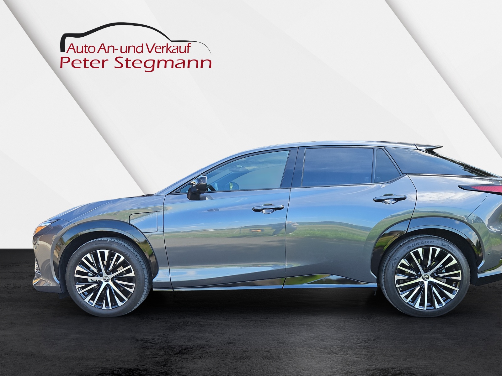 LEXUS RZ 450e 71,4 KW AWD Excellence-showroom-element-2