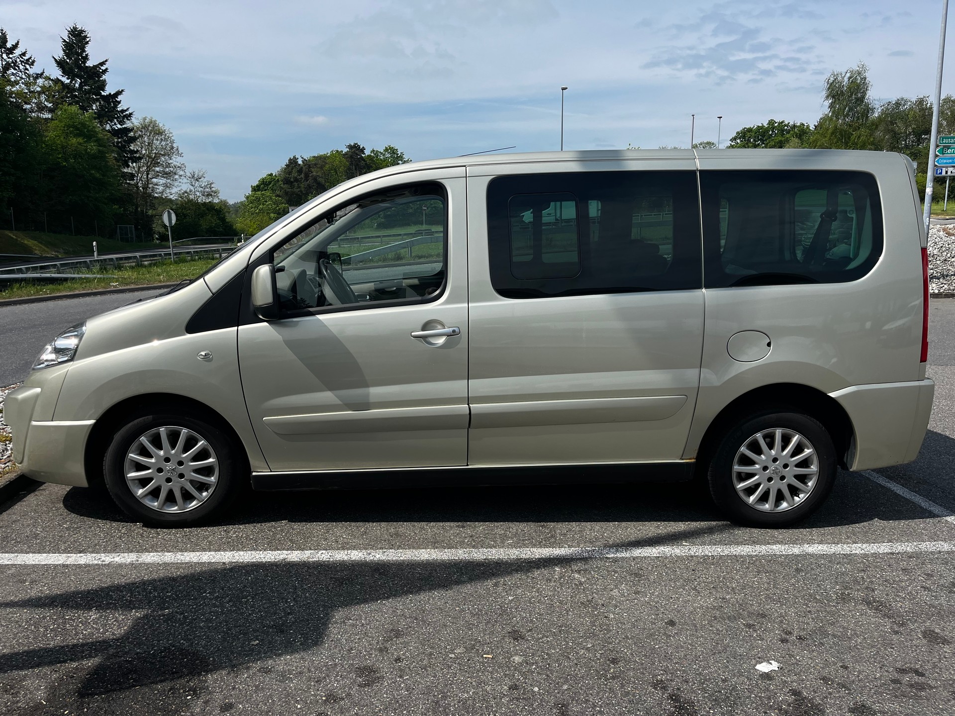 PEUGEOT Expert Tepee 2.0 HDi Confort L1 8 places-image-6