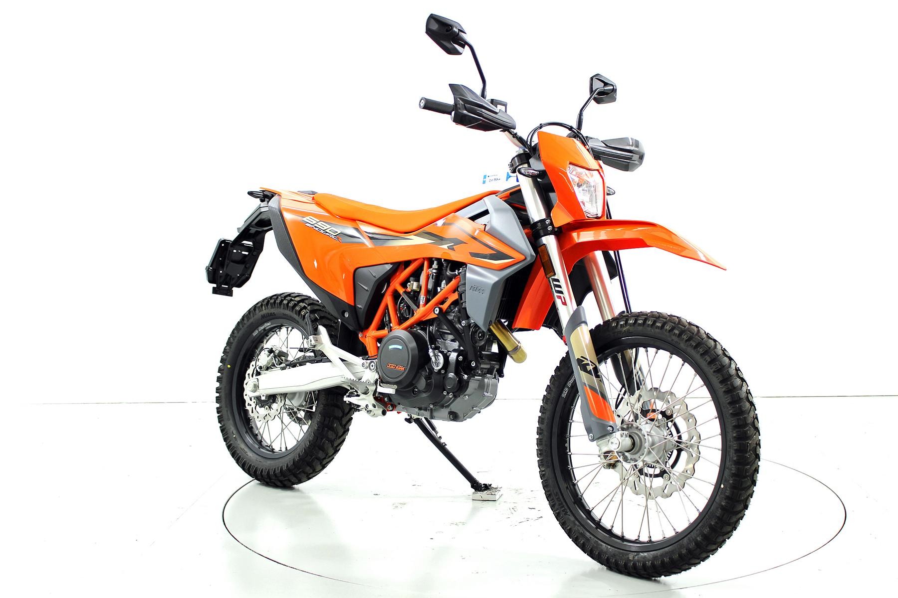 KTM 690 Enduro R ABS-image-1
