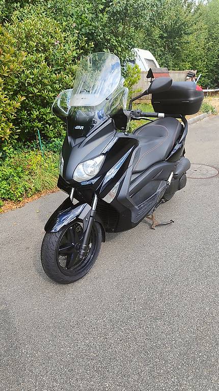YAMAHA X-MaxYP 250 RA ABS-image-0