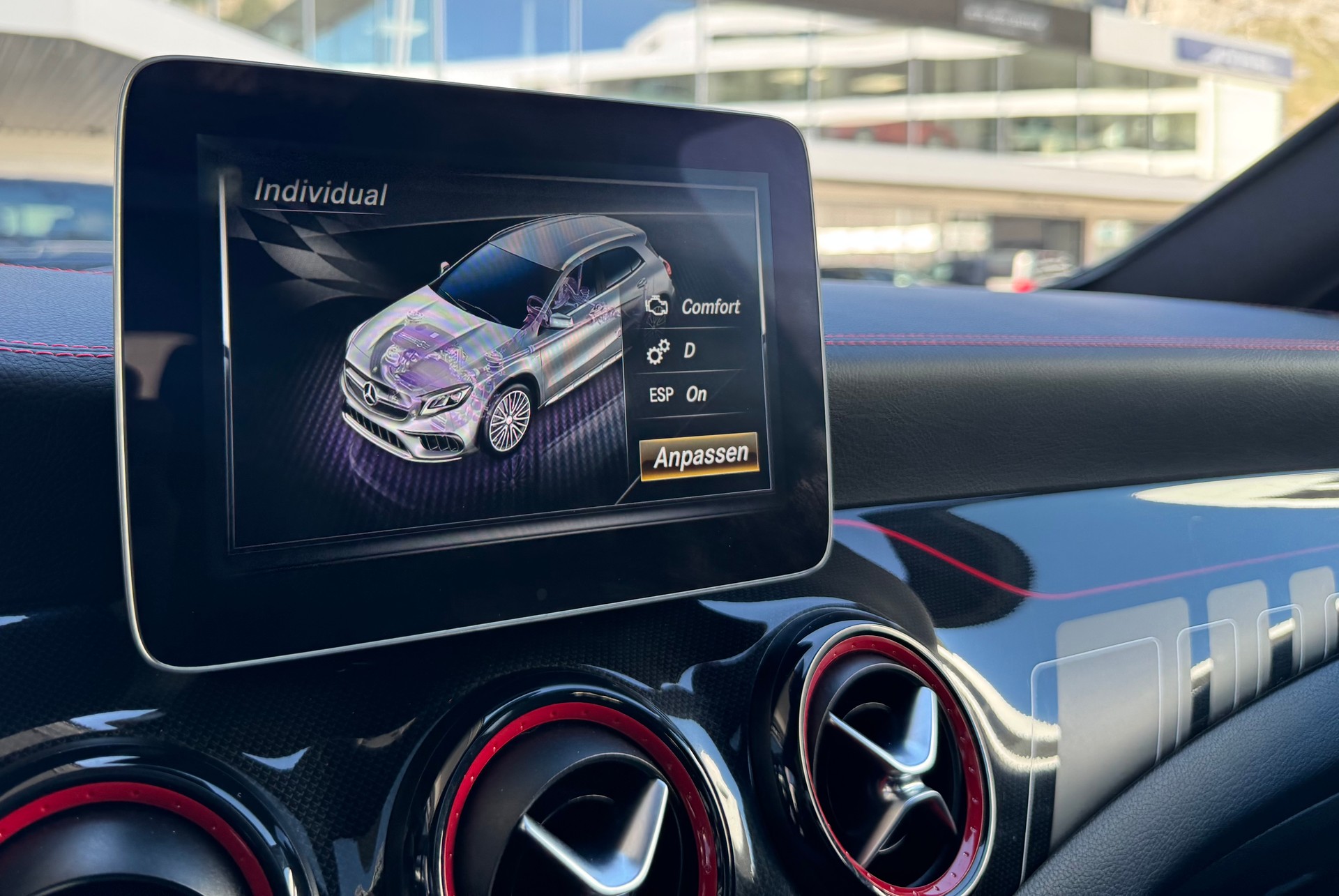 MERCEDES-BENZ GLA 45 AMG 4Matic 7G-DCT-image-15
