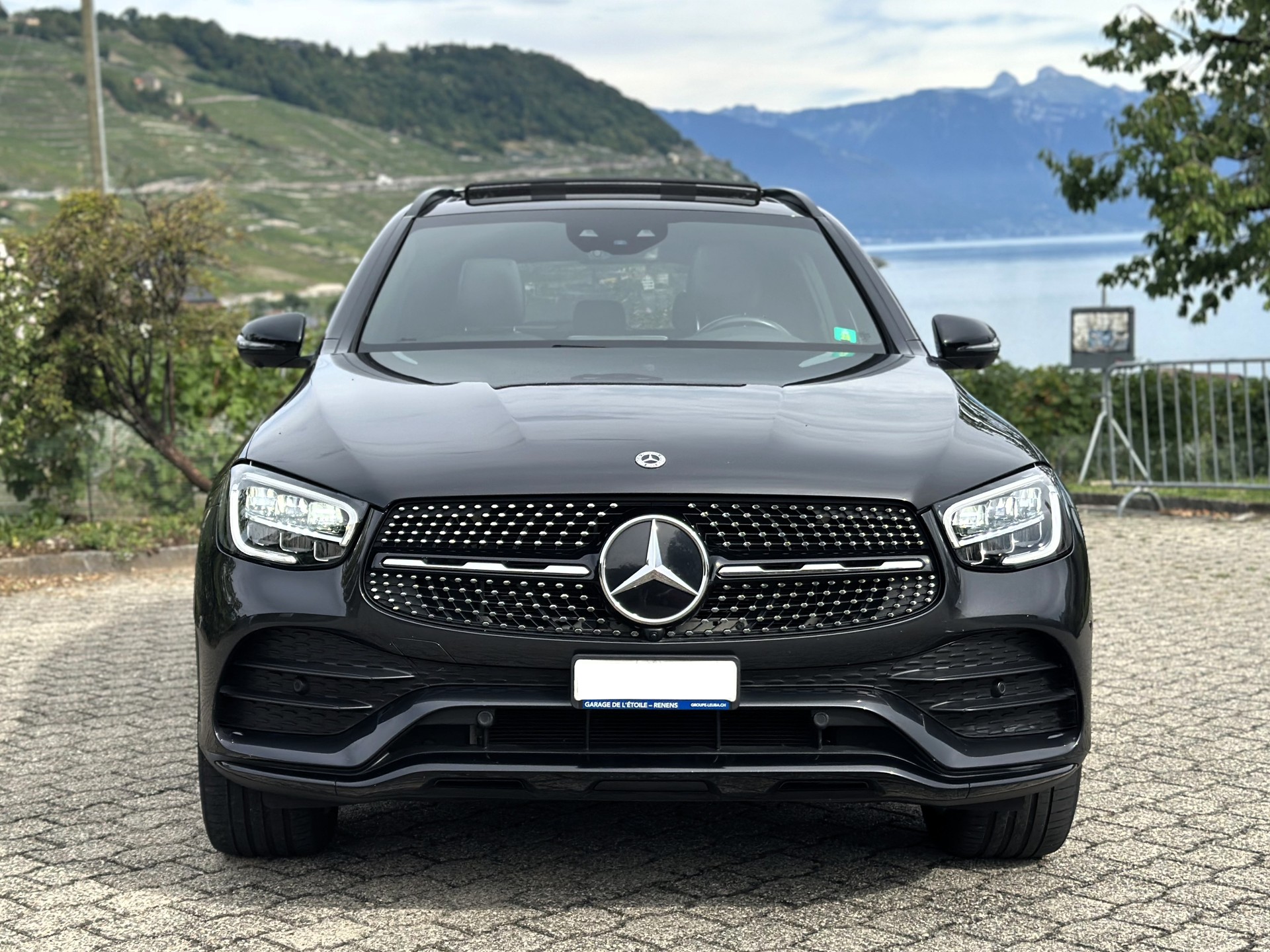 MERCEDES-BENZ GLC 300 d AMG Line 4Matic 9G-Tronic-showroom-element-2