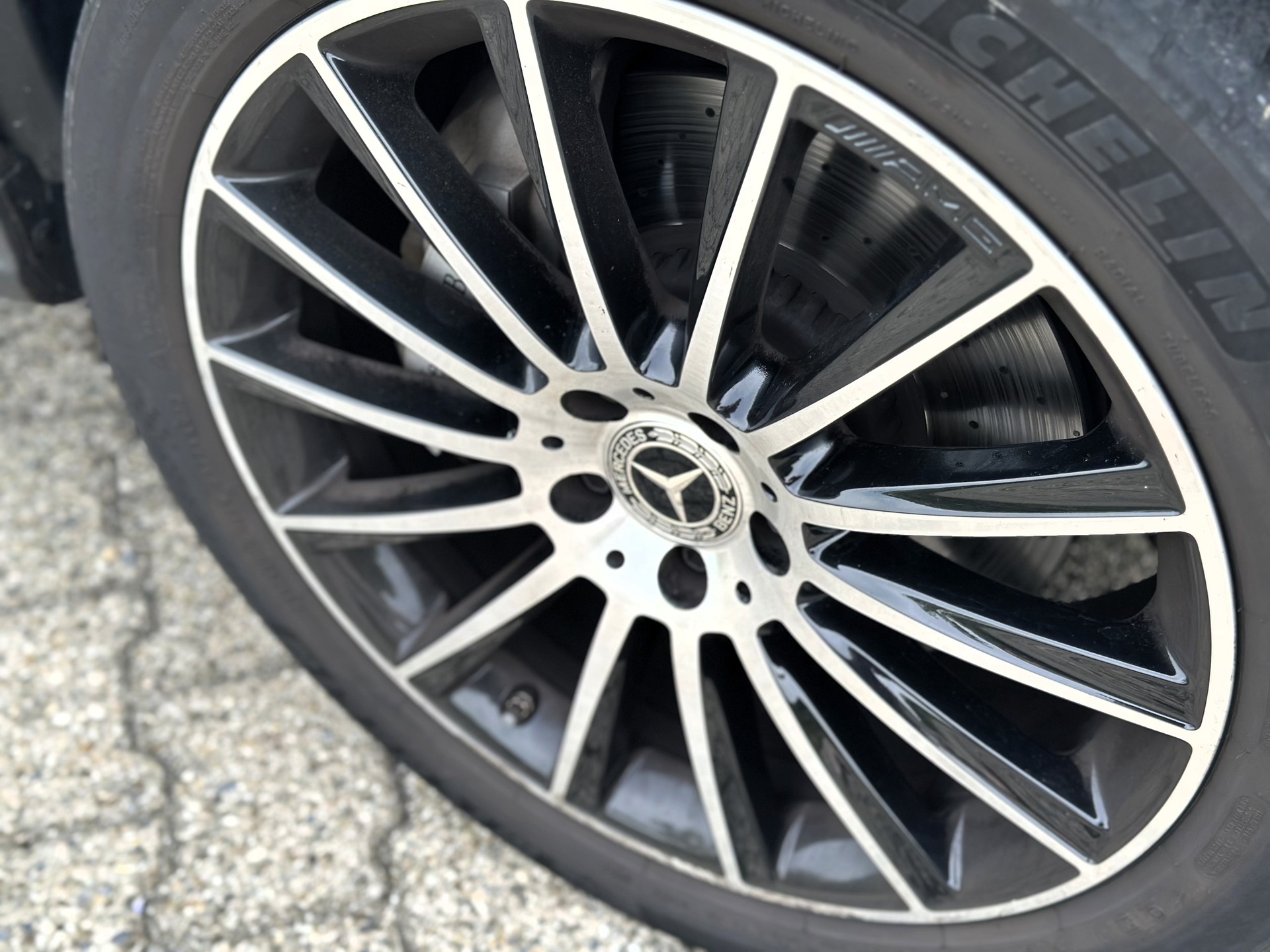 MERCEDES-BENZ GLC 300 d AMG Line 4Matic 9G-Tronic-image-15