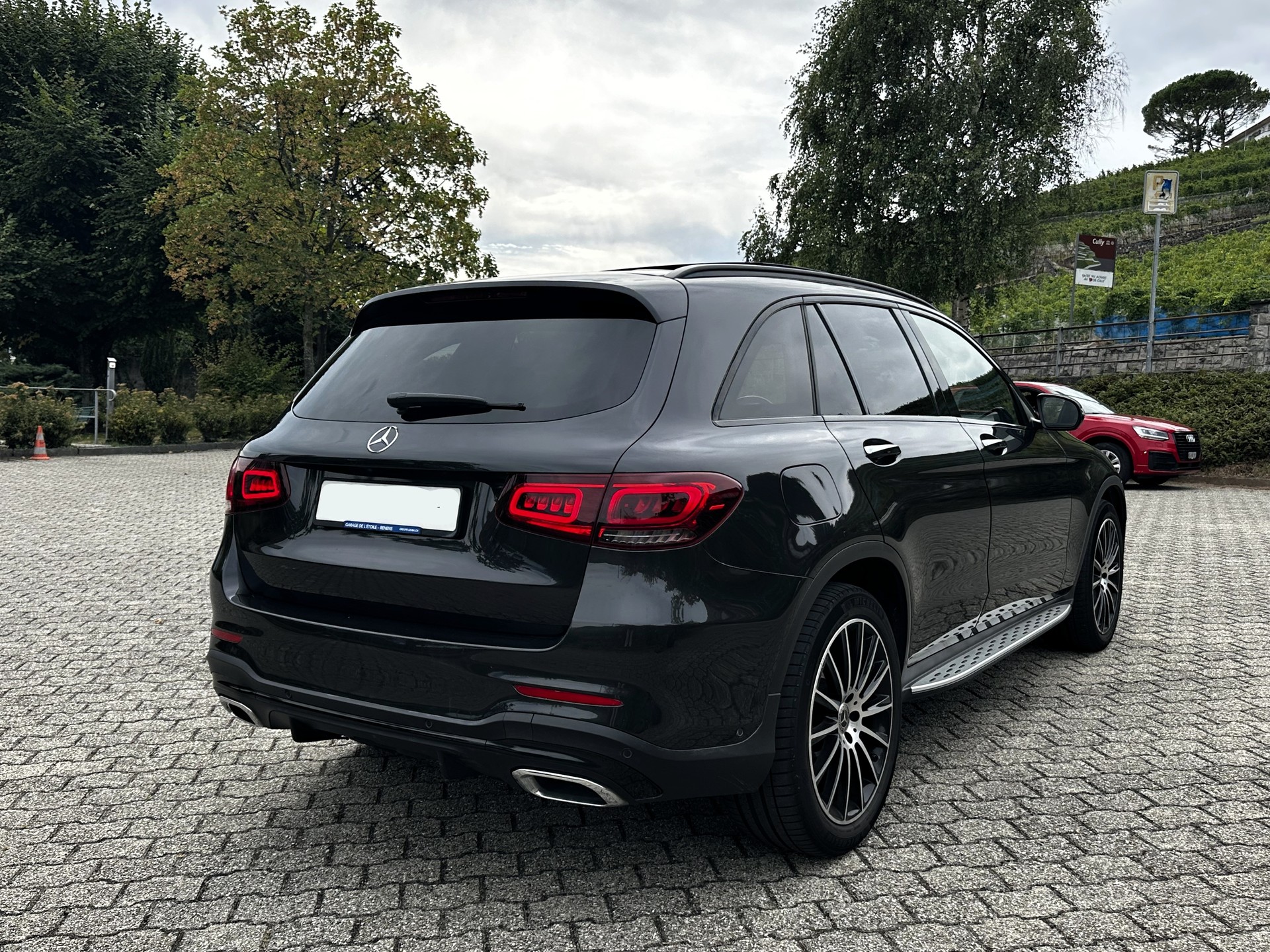 MERCEDES-BENZ GLC 300 d AMG Line 4Matic 9G-Tronic-image-5