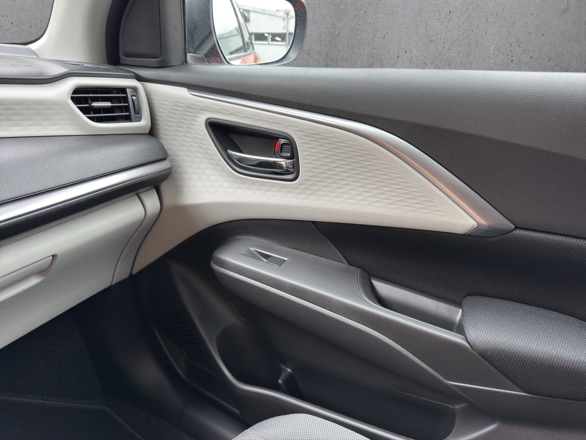 SUZUKI Swift 1.2 Compact Top Hybrid 4x4-image-15