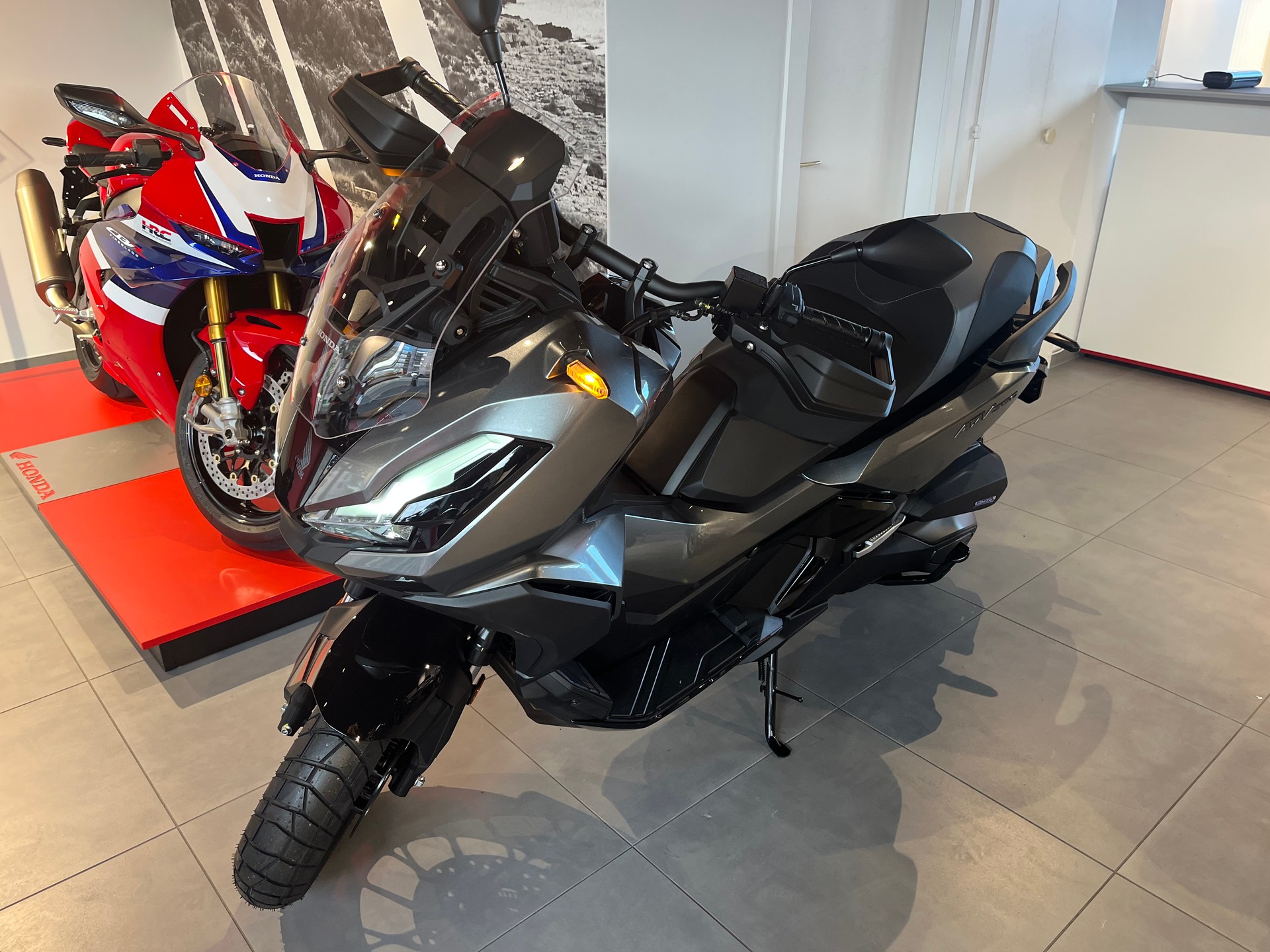 HONDA ADV 350-image-0