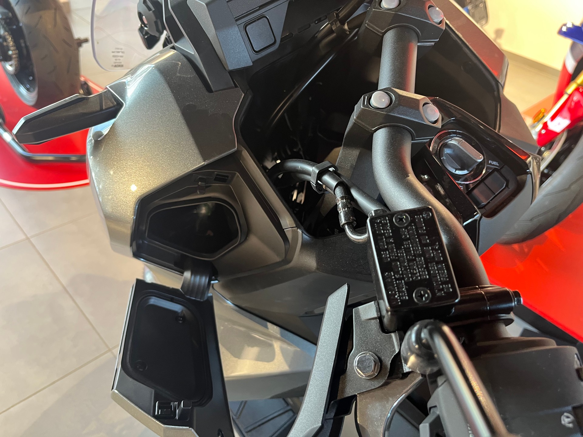HONDA ADV 350-image-11
