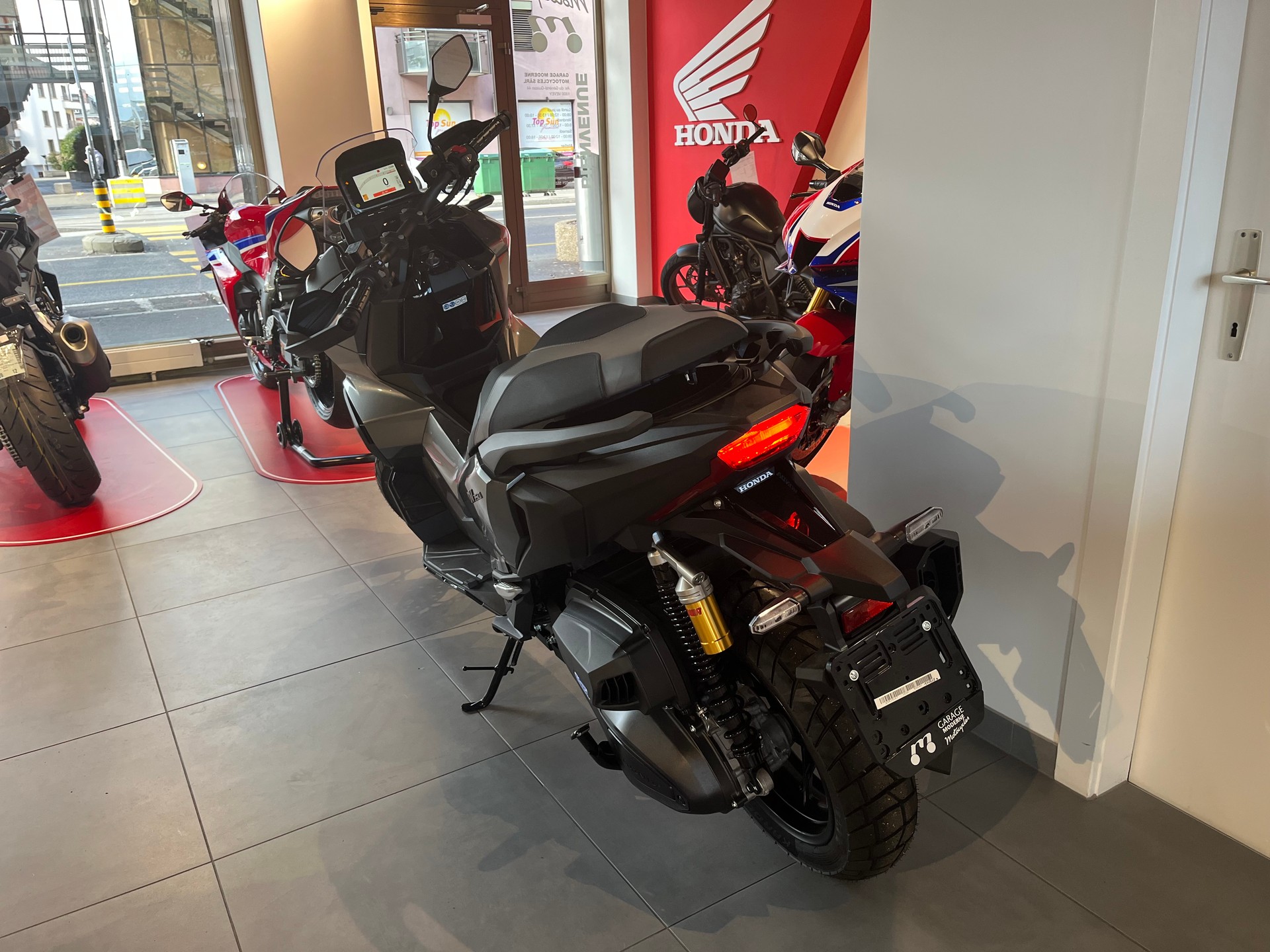 HONDA ADV 350-image-4