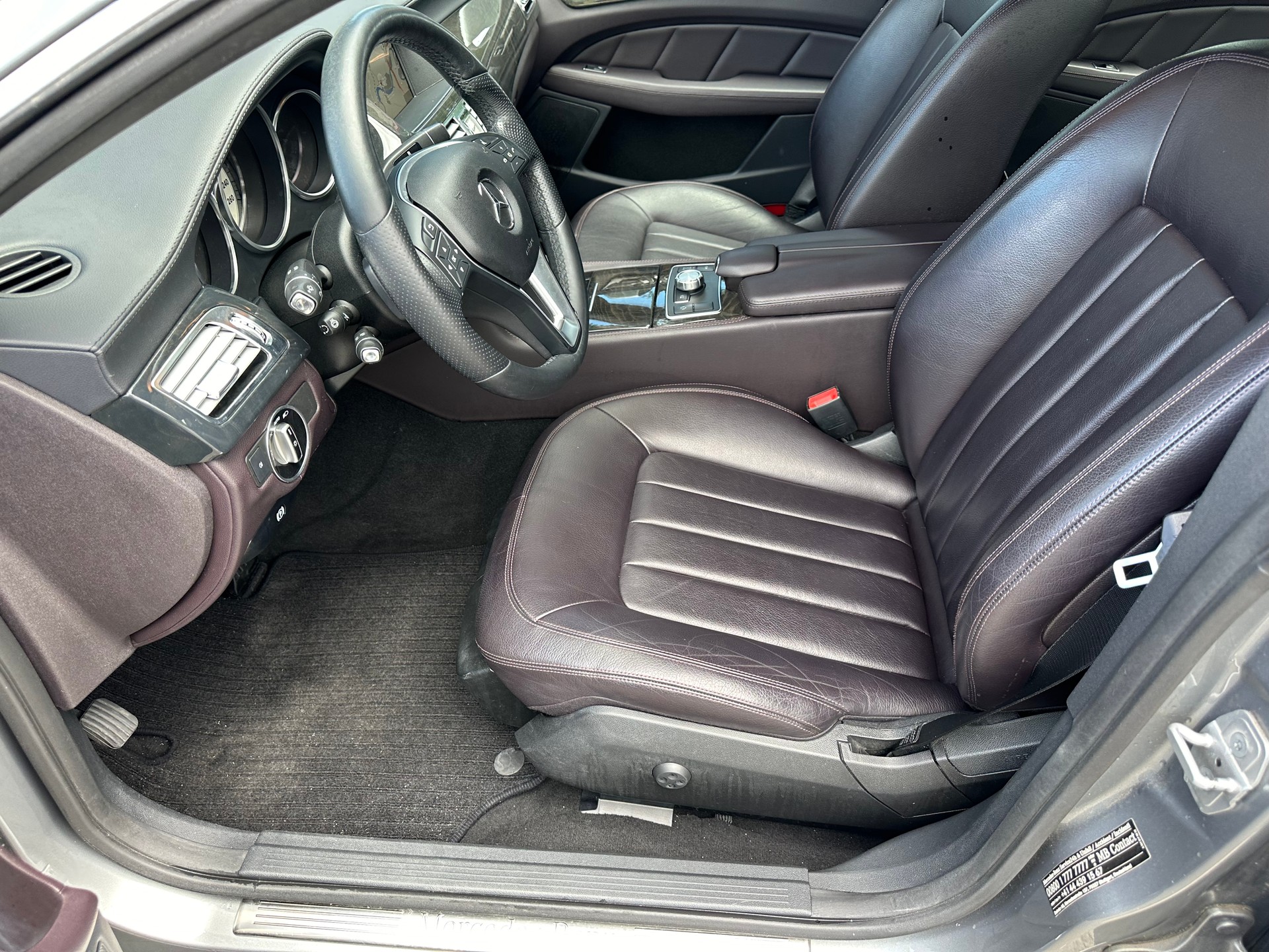 MERCEDES-BENZ CLS 350 CDI 4Matic 7G-Tronic-image-13