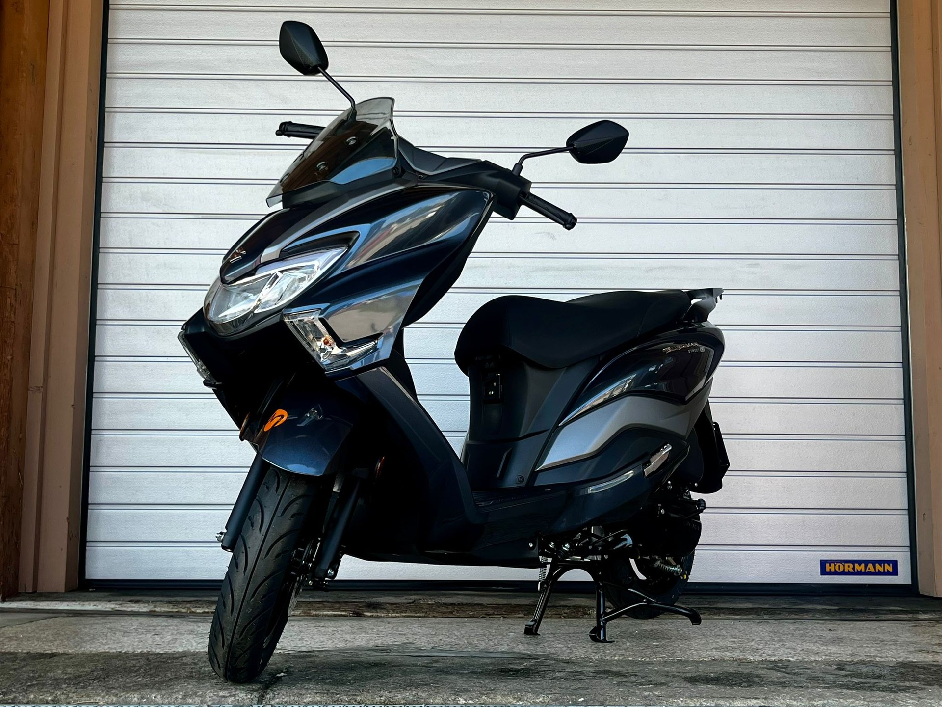 SUZUKI BURGMAN 125-image-1