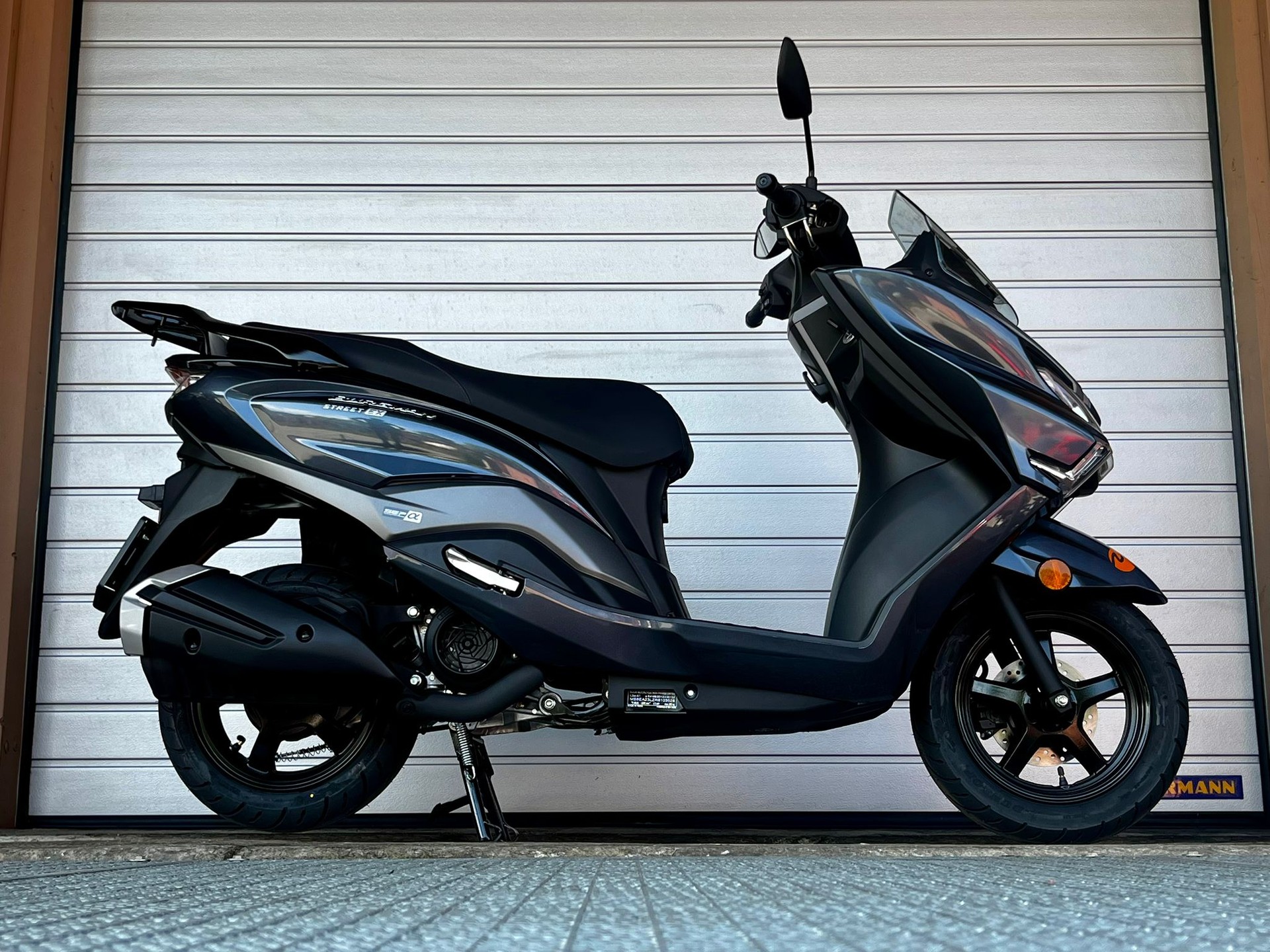 SUZUKI BURGMAN 125-image-2