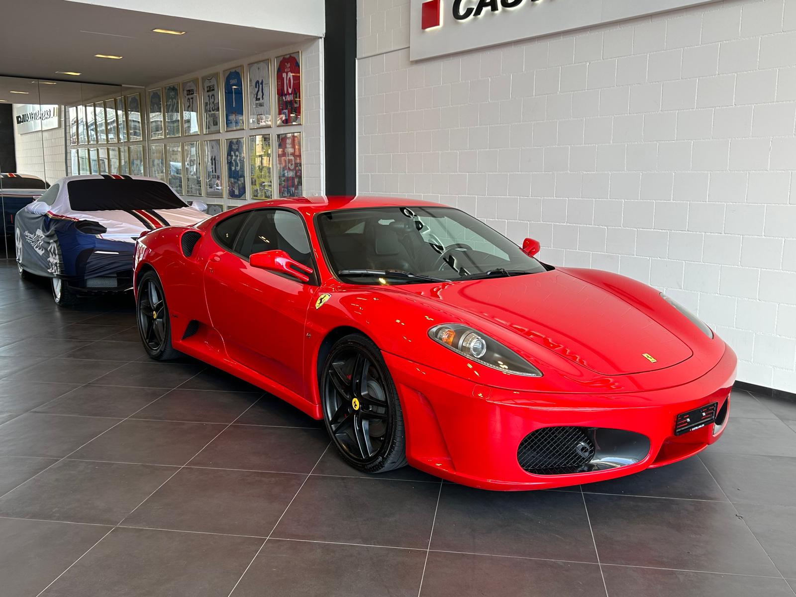 FERRARI F430-showroom-element-1