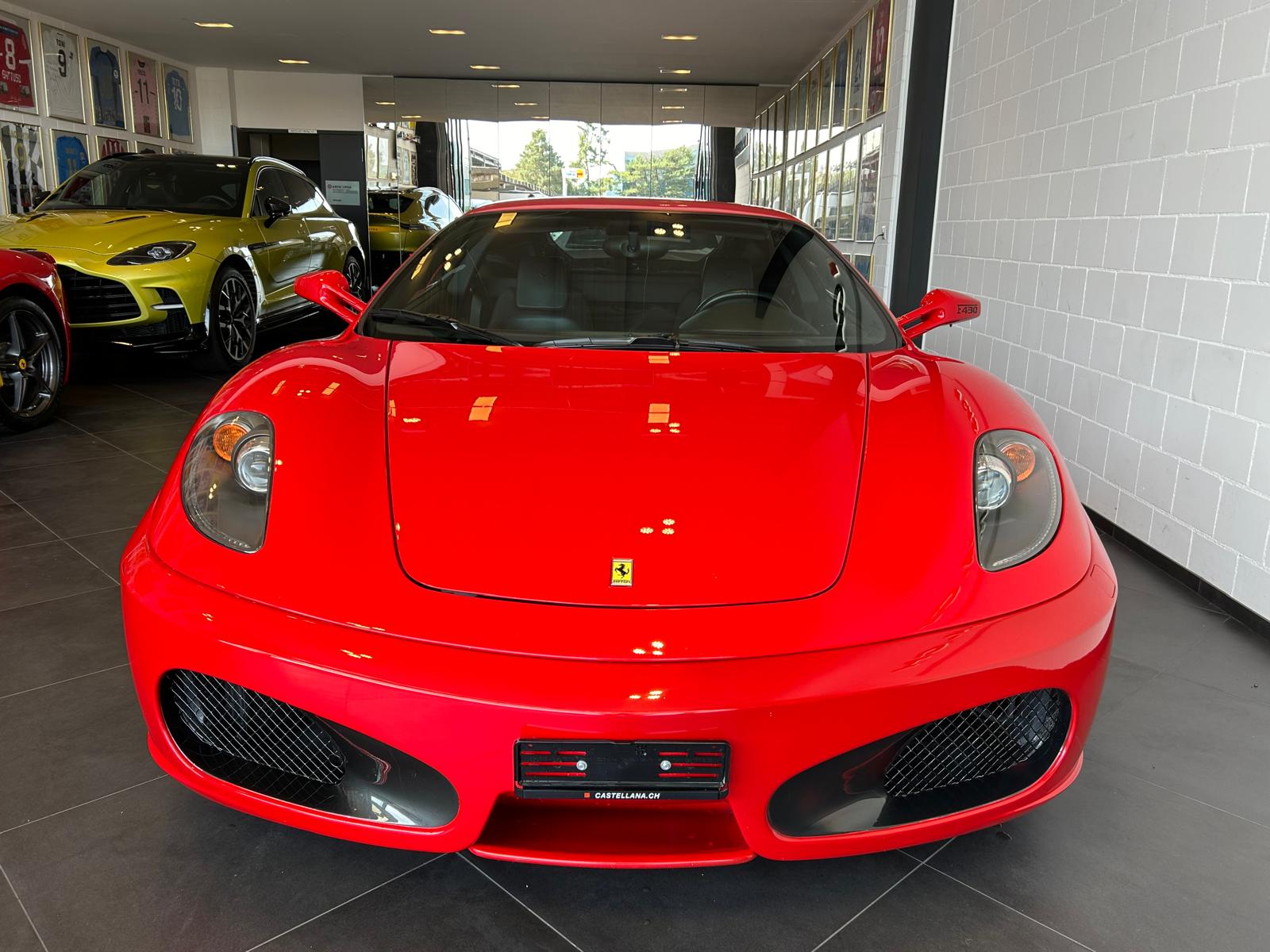 FERRARI F430-showroom-element-2