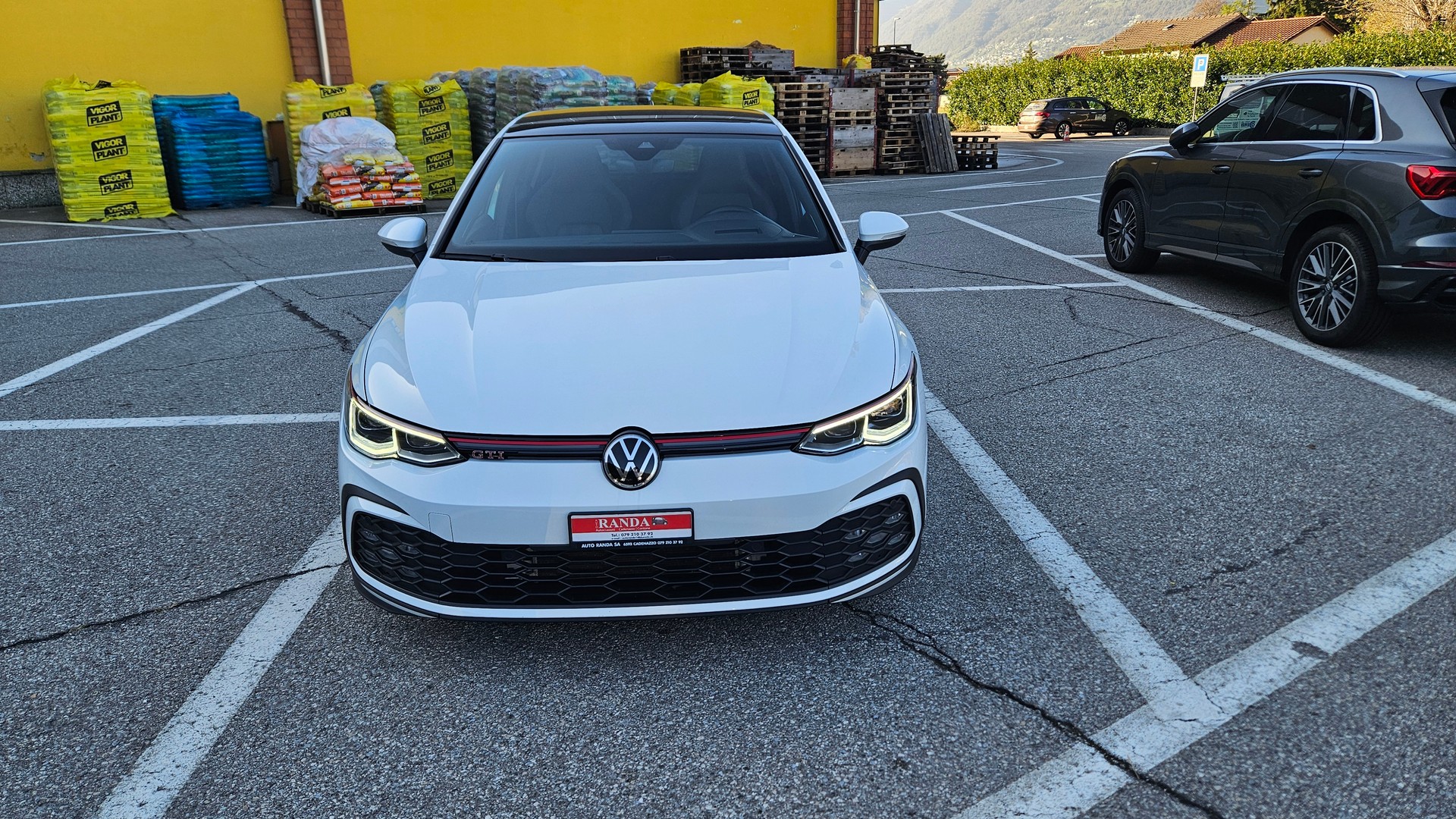 VW Golf 2.0 TSI GTI DSG-image-1