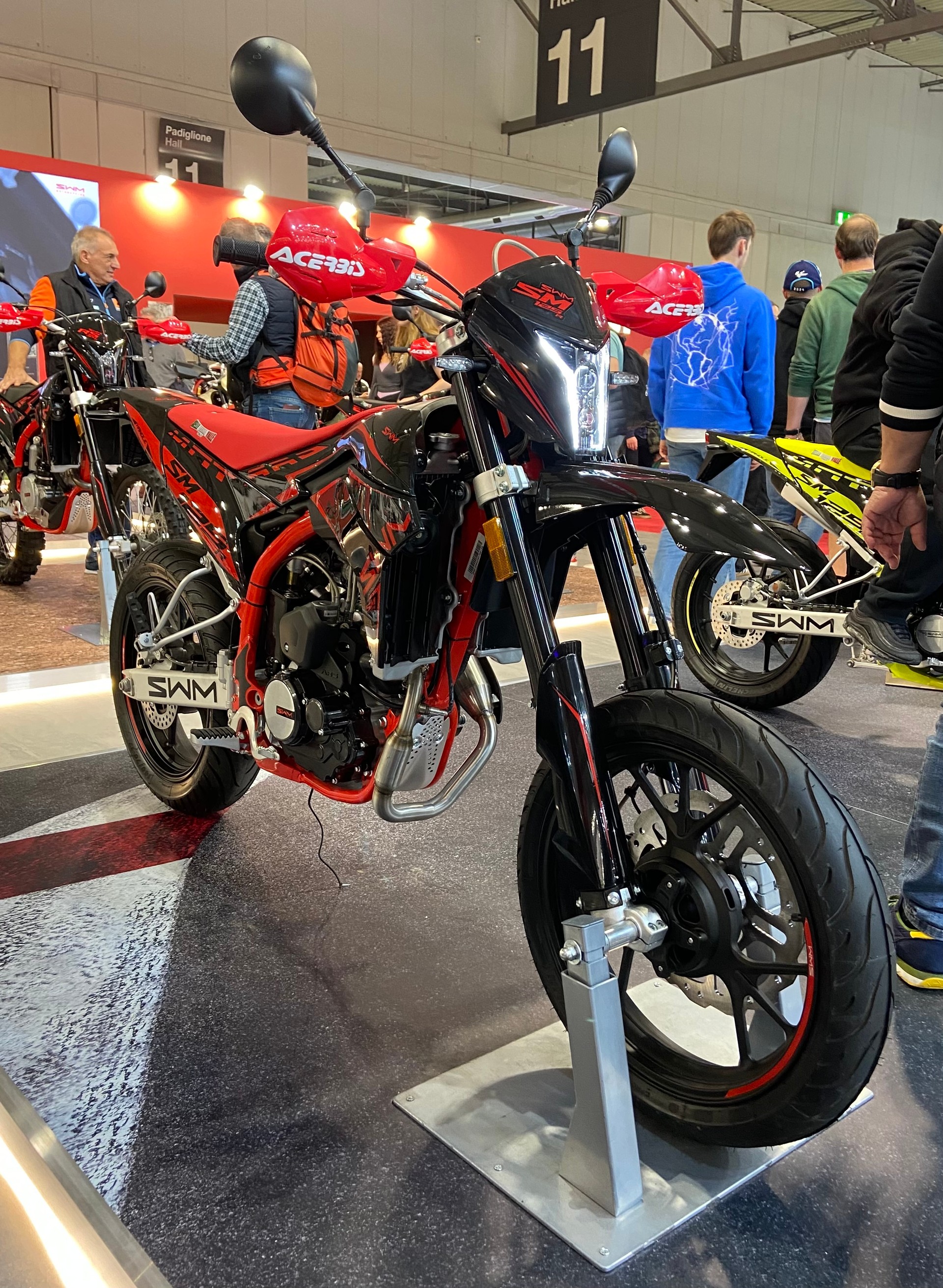 SWM SM 125R ABS-image-13