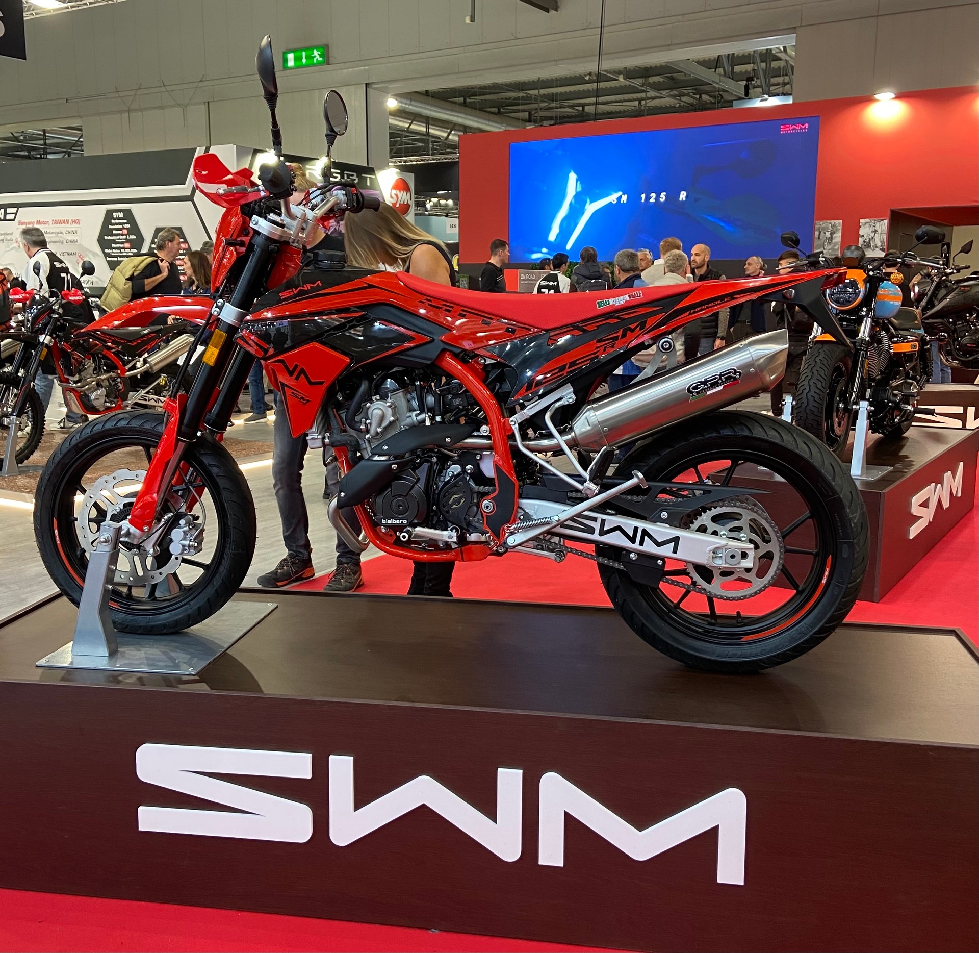 SWM SM 125R ABS-image-15
