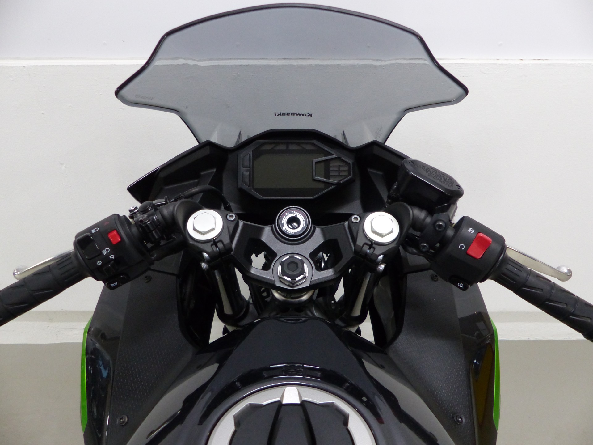 KAWASAKI Ninja 500 ABS mit Zubehör-image-4