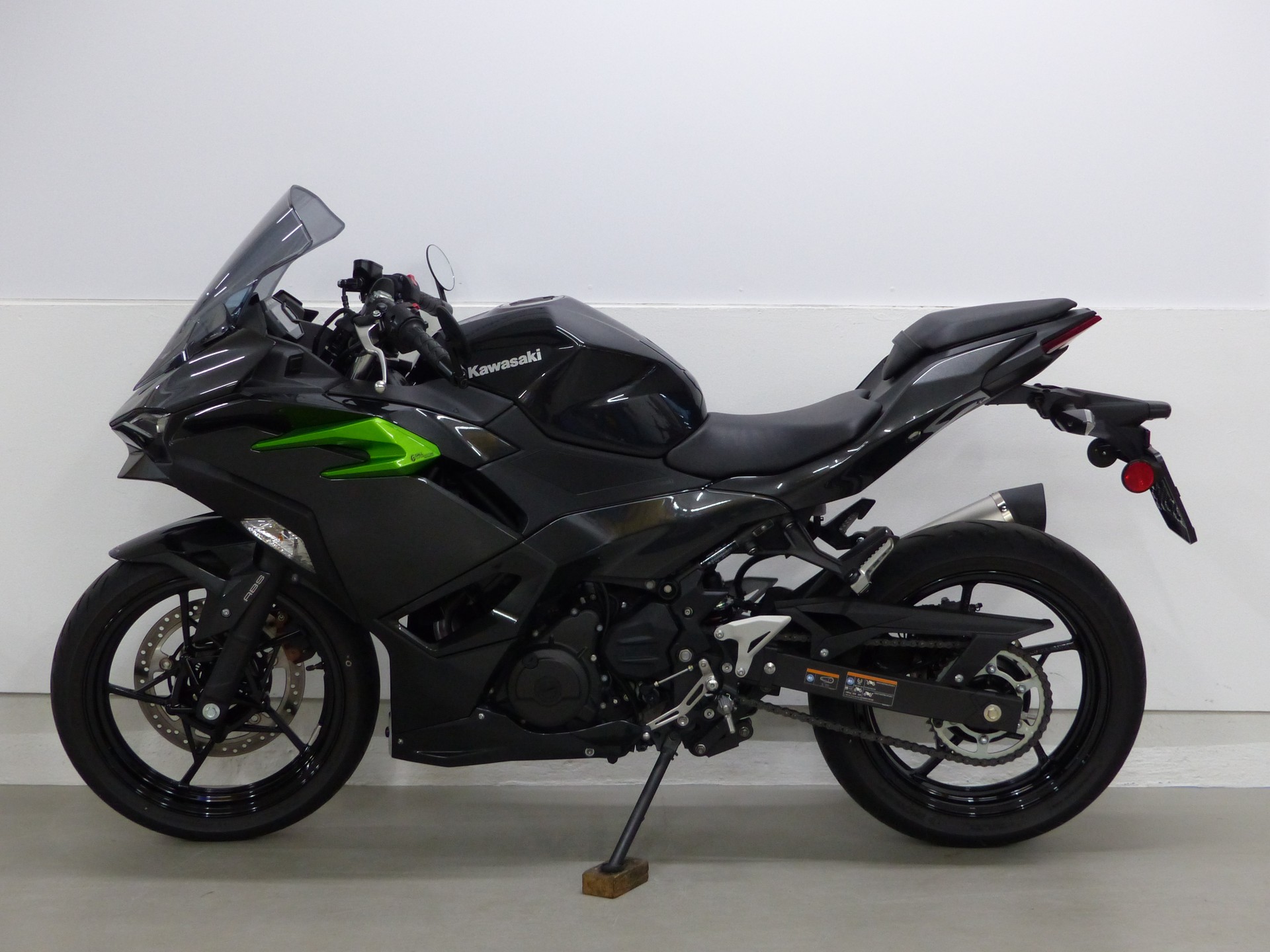 KAWASAKI Ninja 500 ABS mit Zubehör-image-2