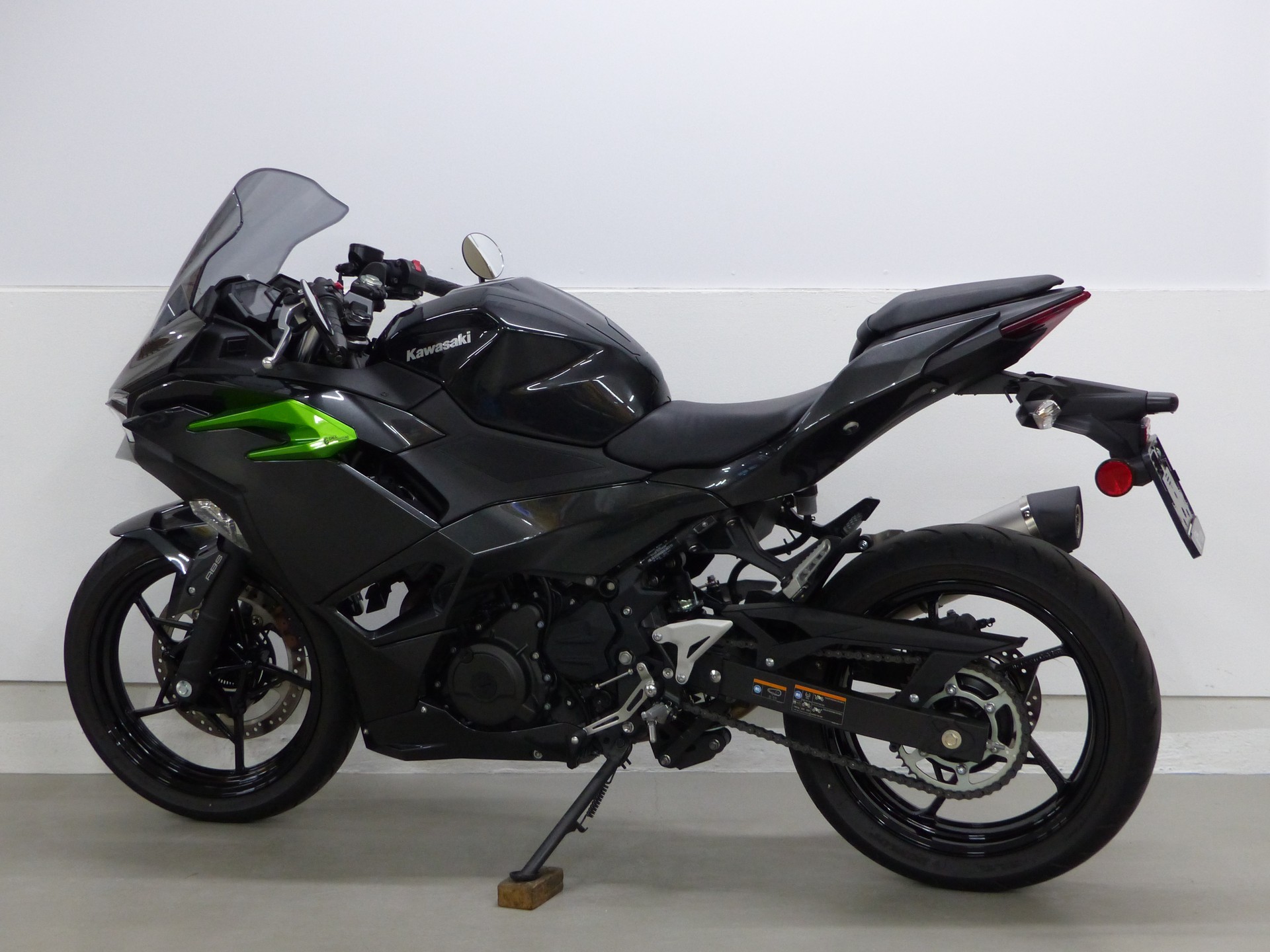 KAWASAKI Ninja 500 ABS mit Zubehör-image-3