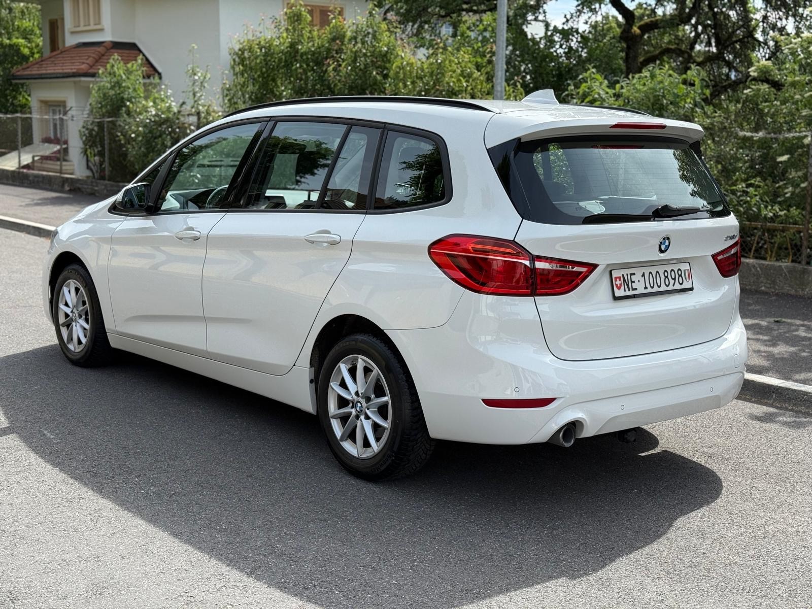 BMW 216d Gran Tourer DKG Essential Edition-image-4
