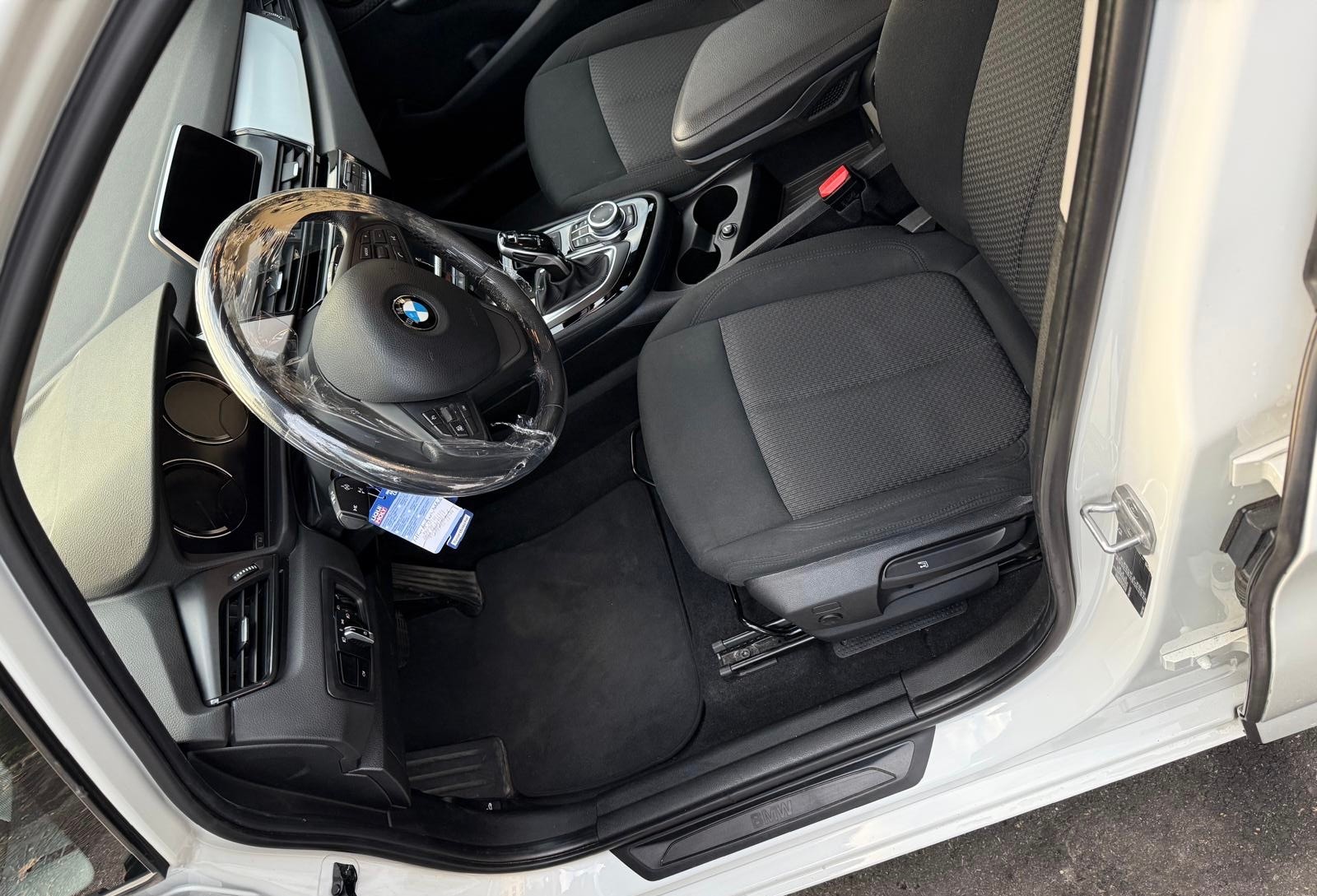 BMW 216d Gran Tourer DKG Essential Edition-image-6