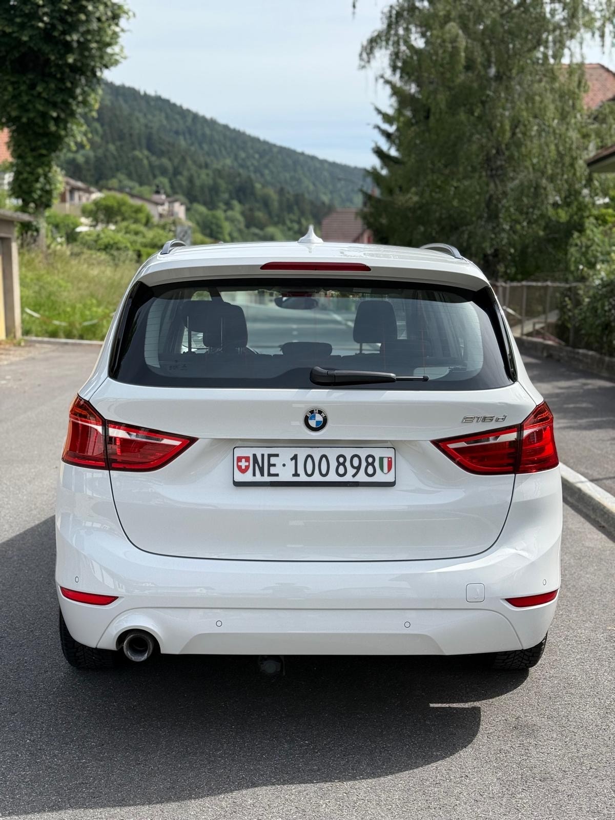BMW 216d Gran Tourer DKG Essential Edition-image-5
