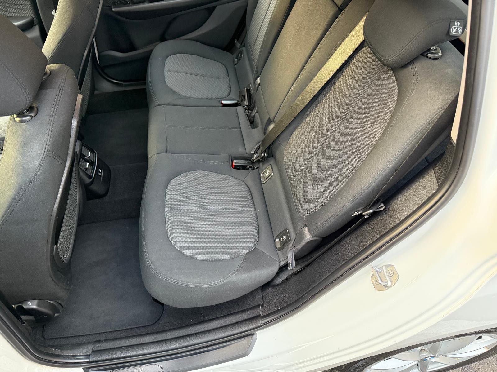 BMW 216d Gran Tourer DKG Essential Edition-image-7