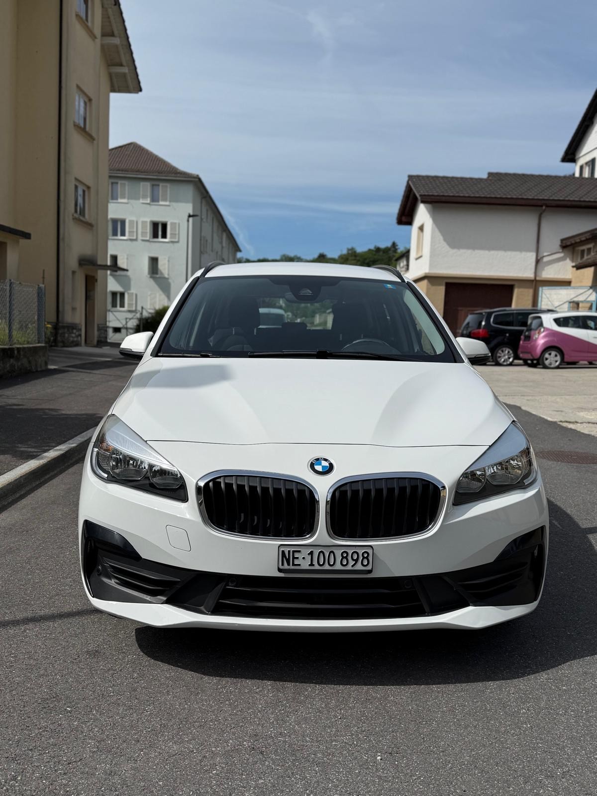BMW 216d Gran Tourer DKG Essential Edition-image-1