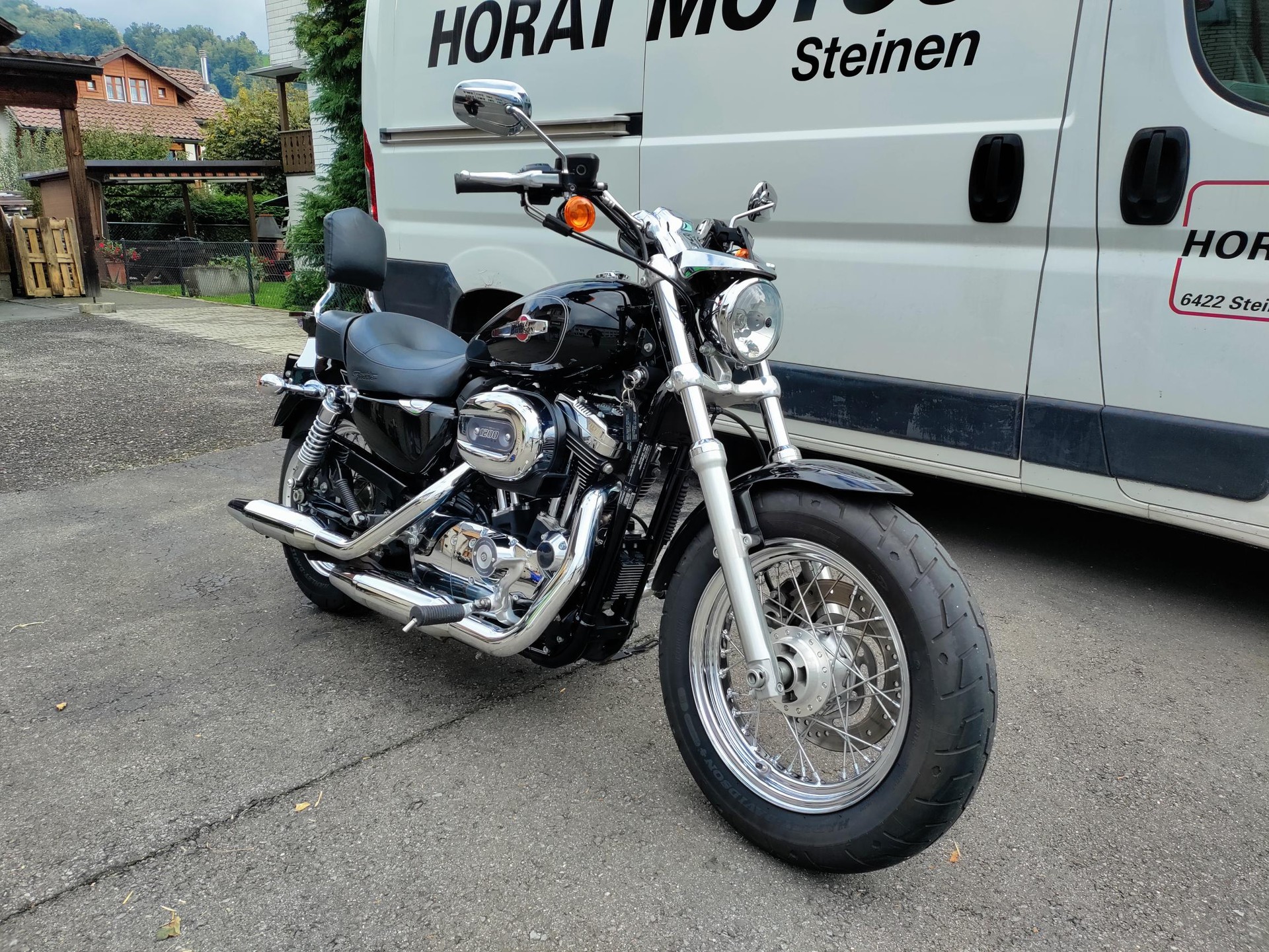 HARLEY-DAVIDSON XL 1200 C Sportster Custom
