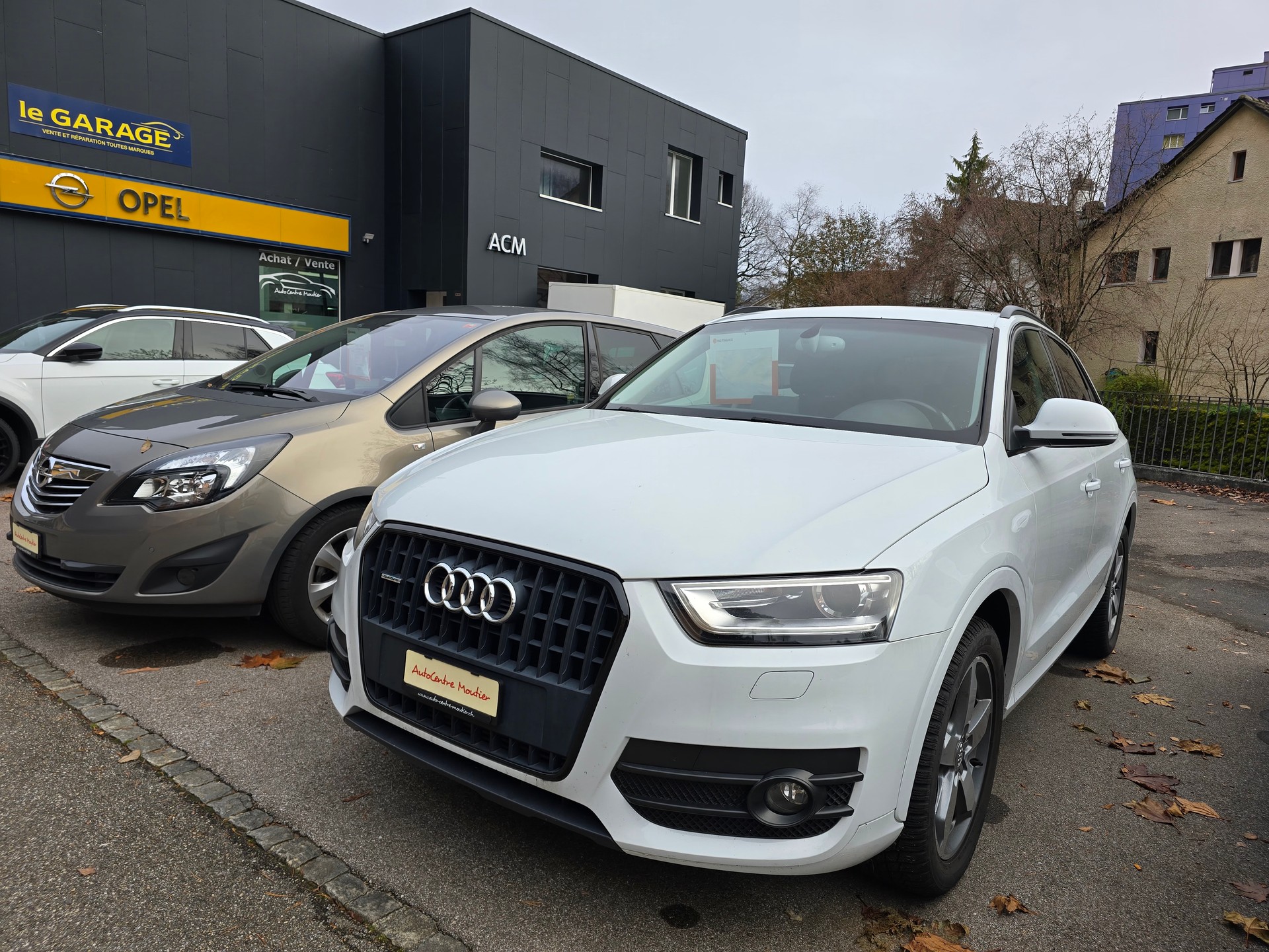 AUDI Q3 2.0 TDI quattro S-tronic-image-1