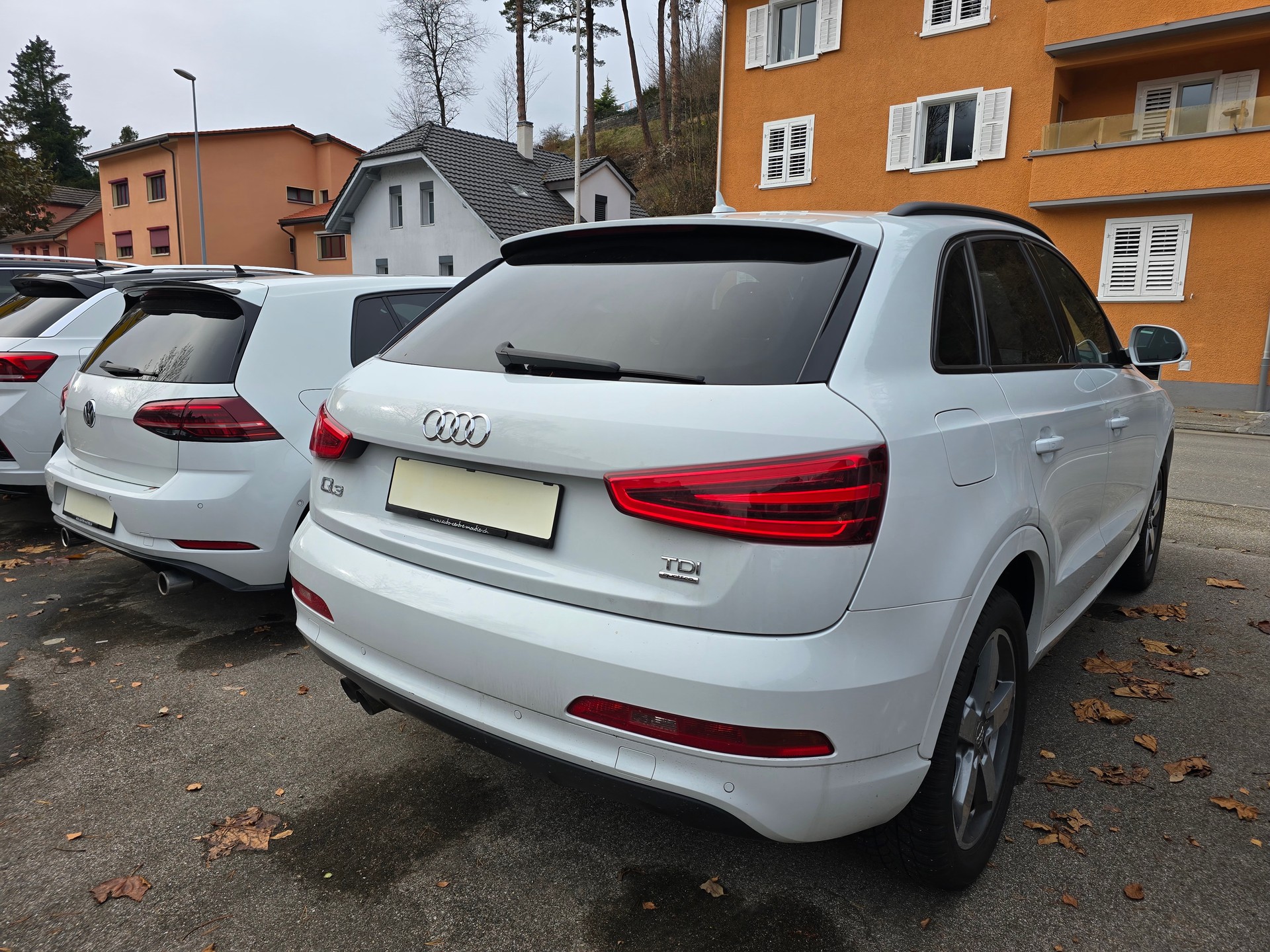 AUDI Q3 2.0 TDI quattro S-tronic-image-2
