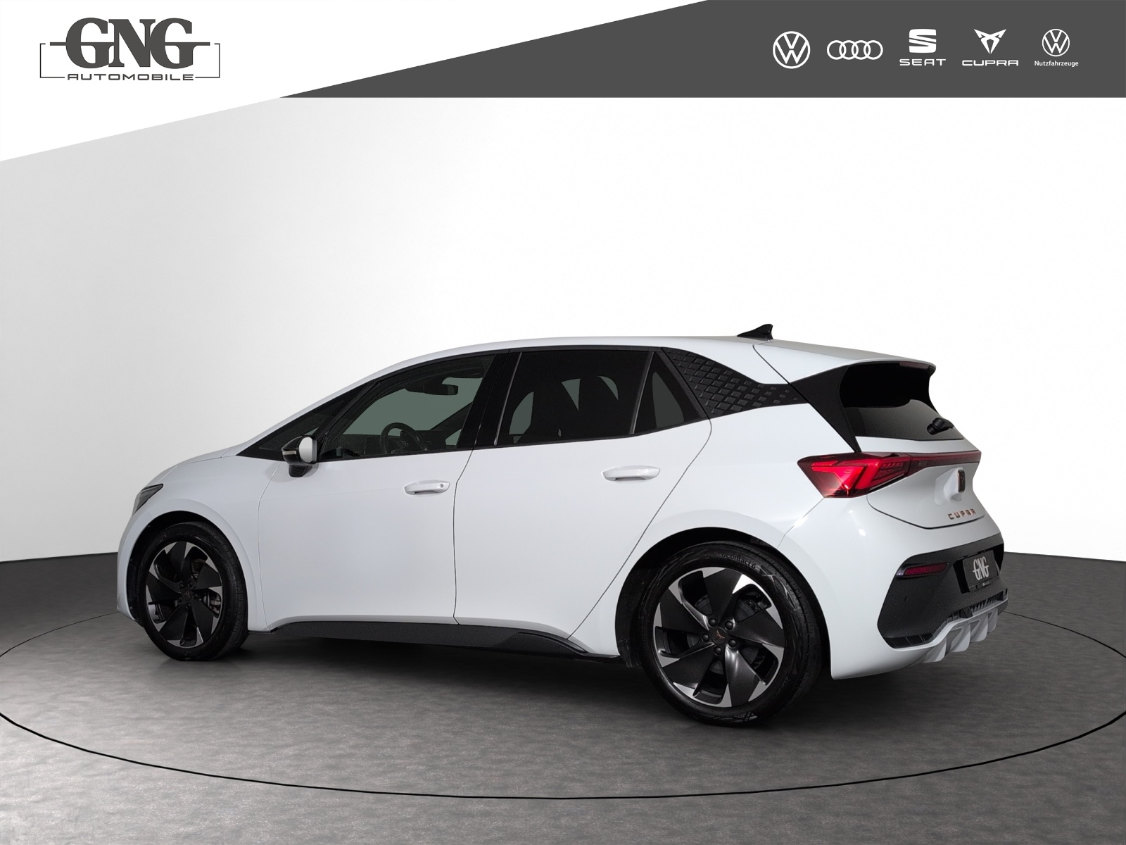 CUPRA Born 58 kWh-showroom-element-1
