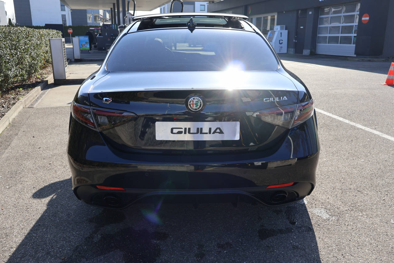 ALFA ROMEO Giulia 2.0 Q4 Intensa-image-2