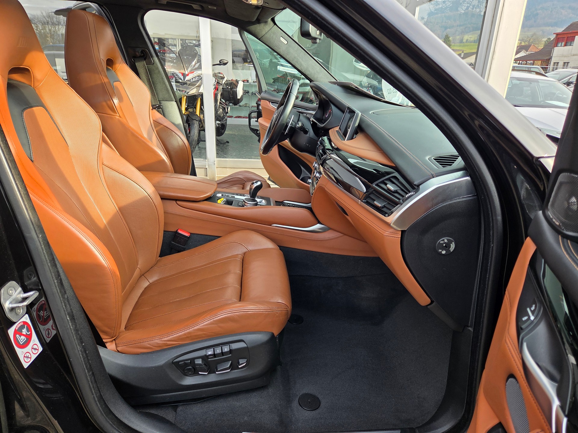 BMW X5M Steptronic-image-9
