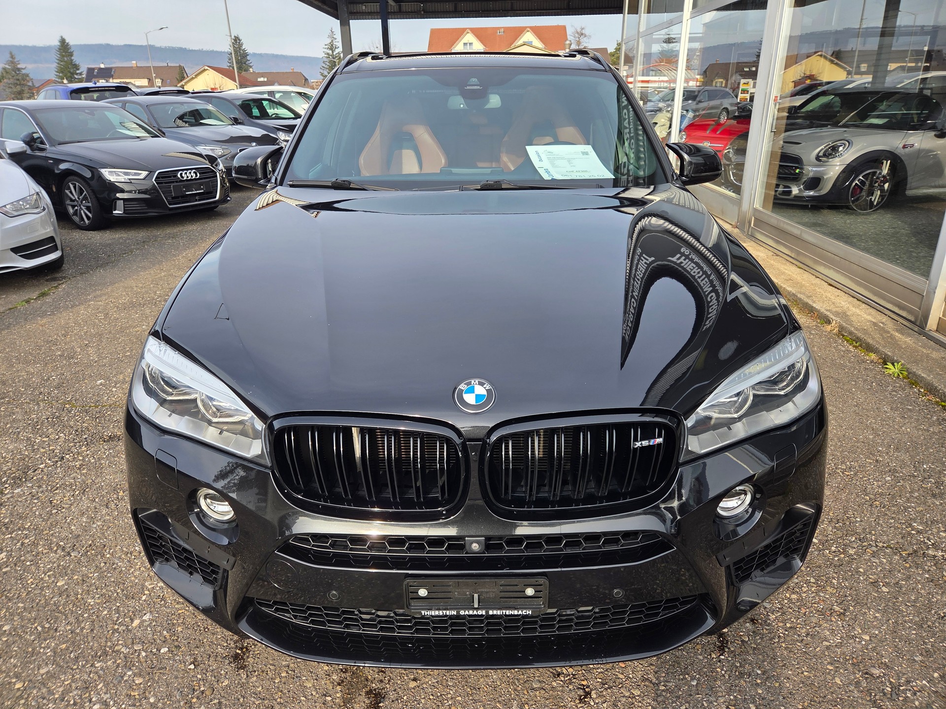 BMW X5M Steptronic-showroom-element-1