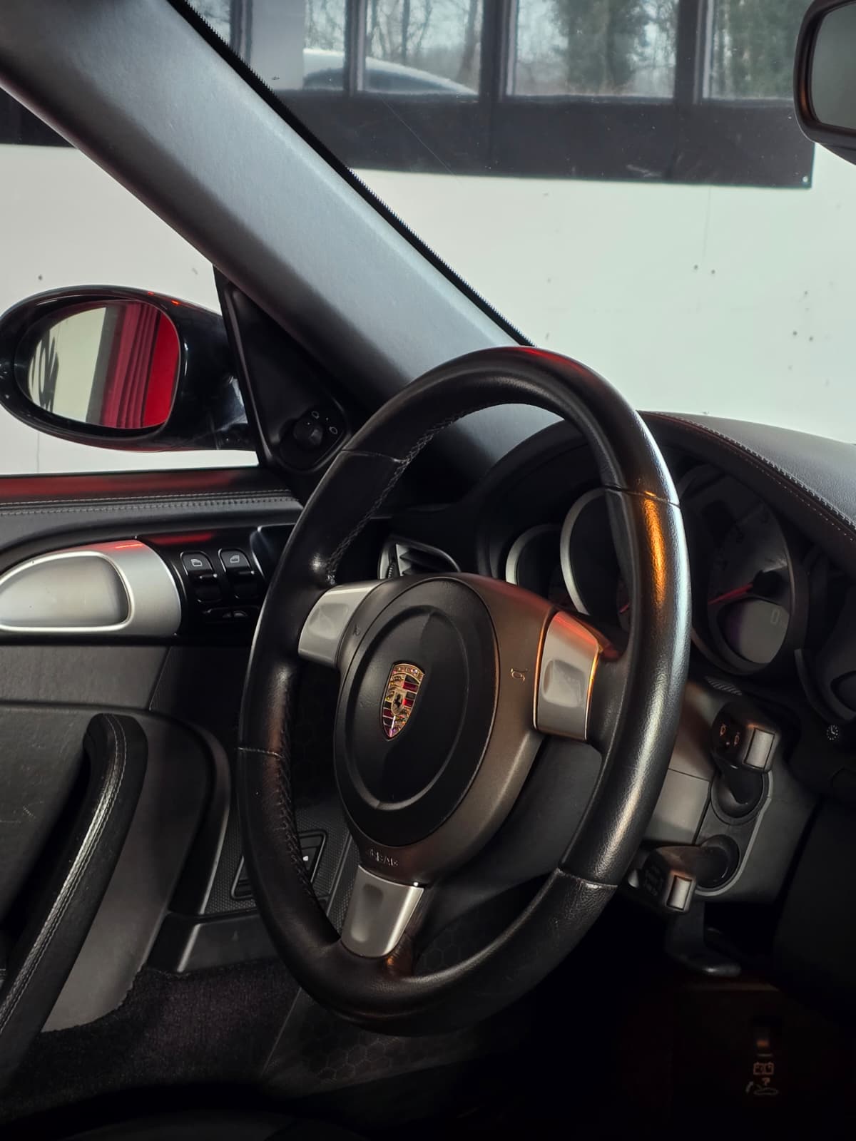 PORSCHE 911 Cabrio Carrera 4S-image-13