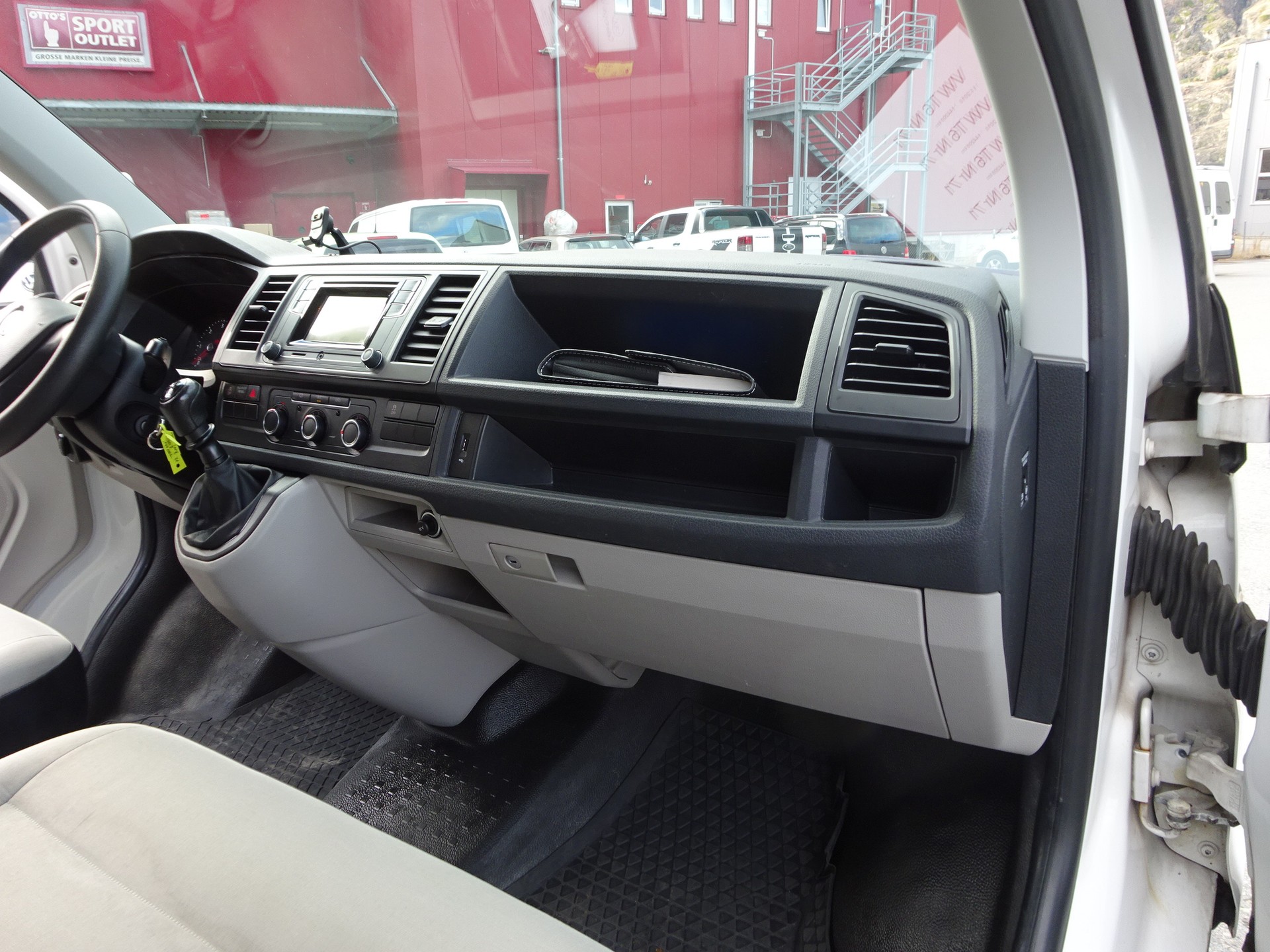 VW T6 2.0 TDI 4Motion-image-16