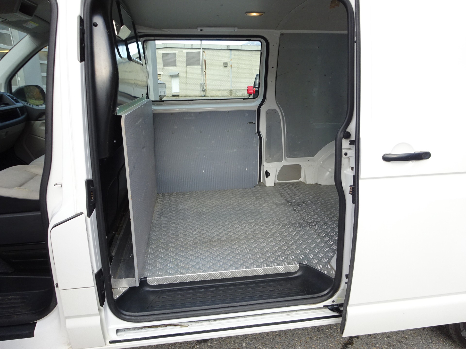 VW T6 2.0 TDI 4Motion-image-21
