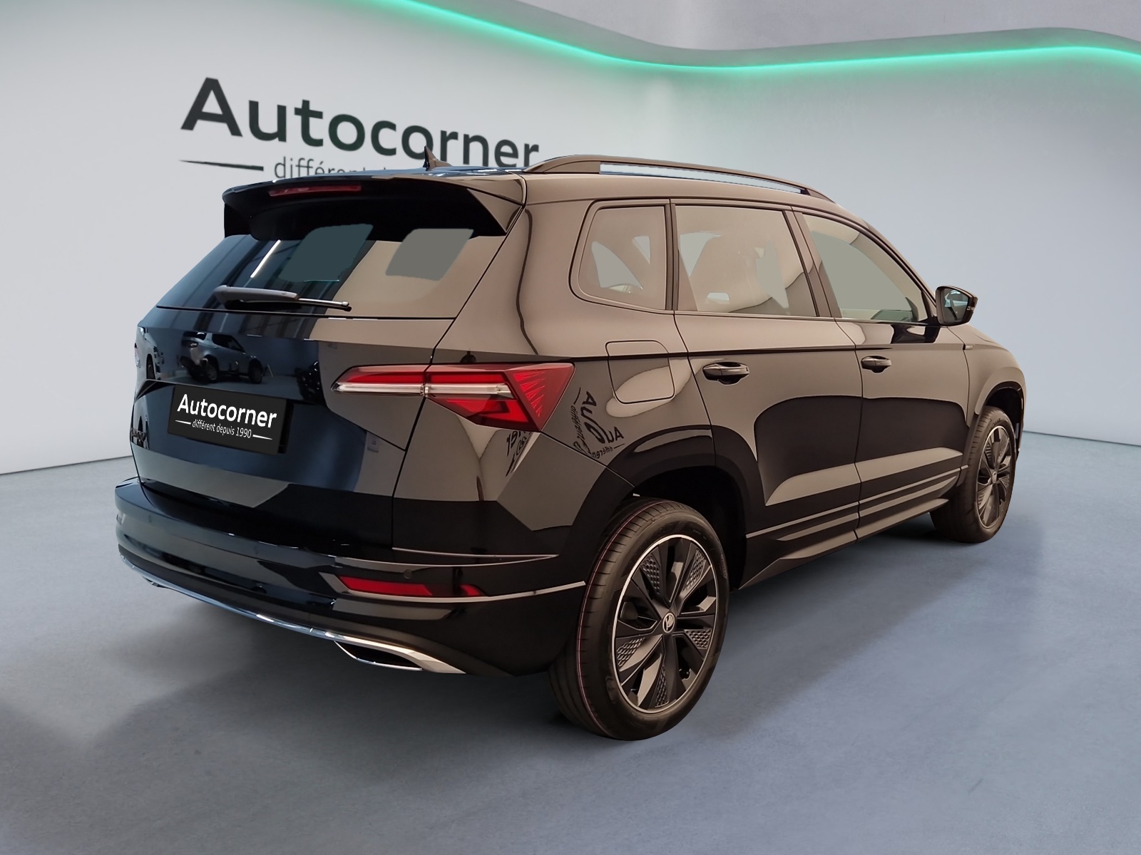 SKODA Karoq 2.0 TSI Dynamic Limited Edition 4x4 DSG-image-4